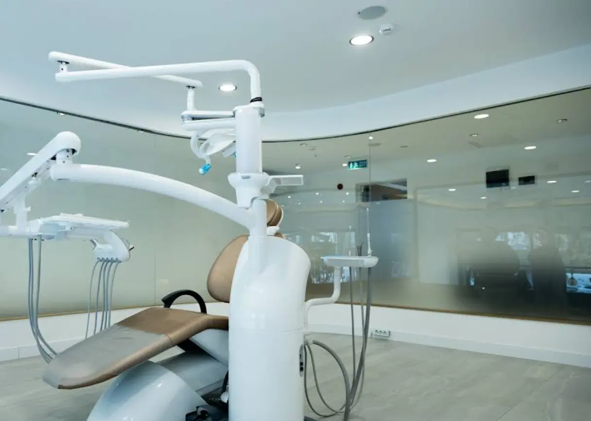 Von der Klinik bereitgestelltes Foto von Bronze Zahnklinik