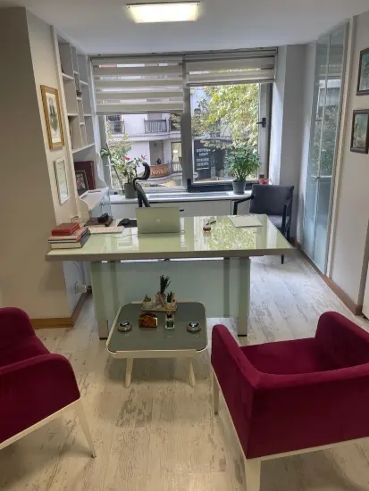 Clinic-provided photograph of Dr Abdulkadir Kilimcioğlu