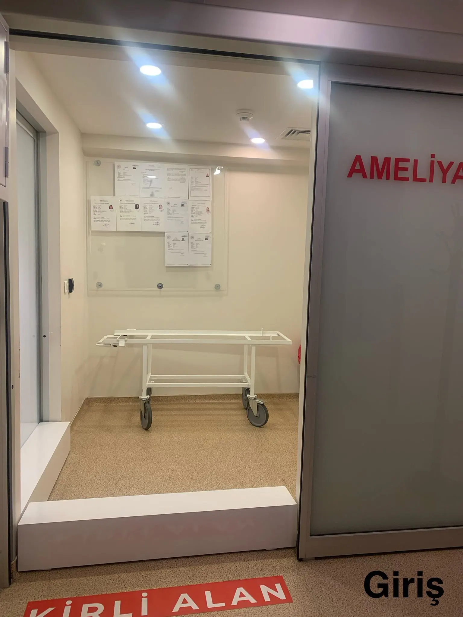 Clinic-provided photograph of Veni Vidi Göz Bakırköy Eye Centre