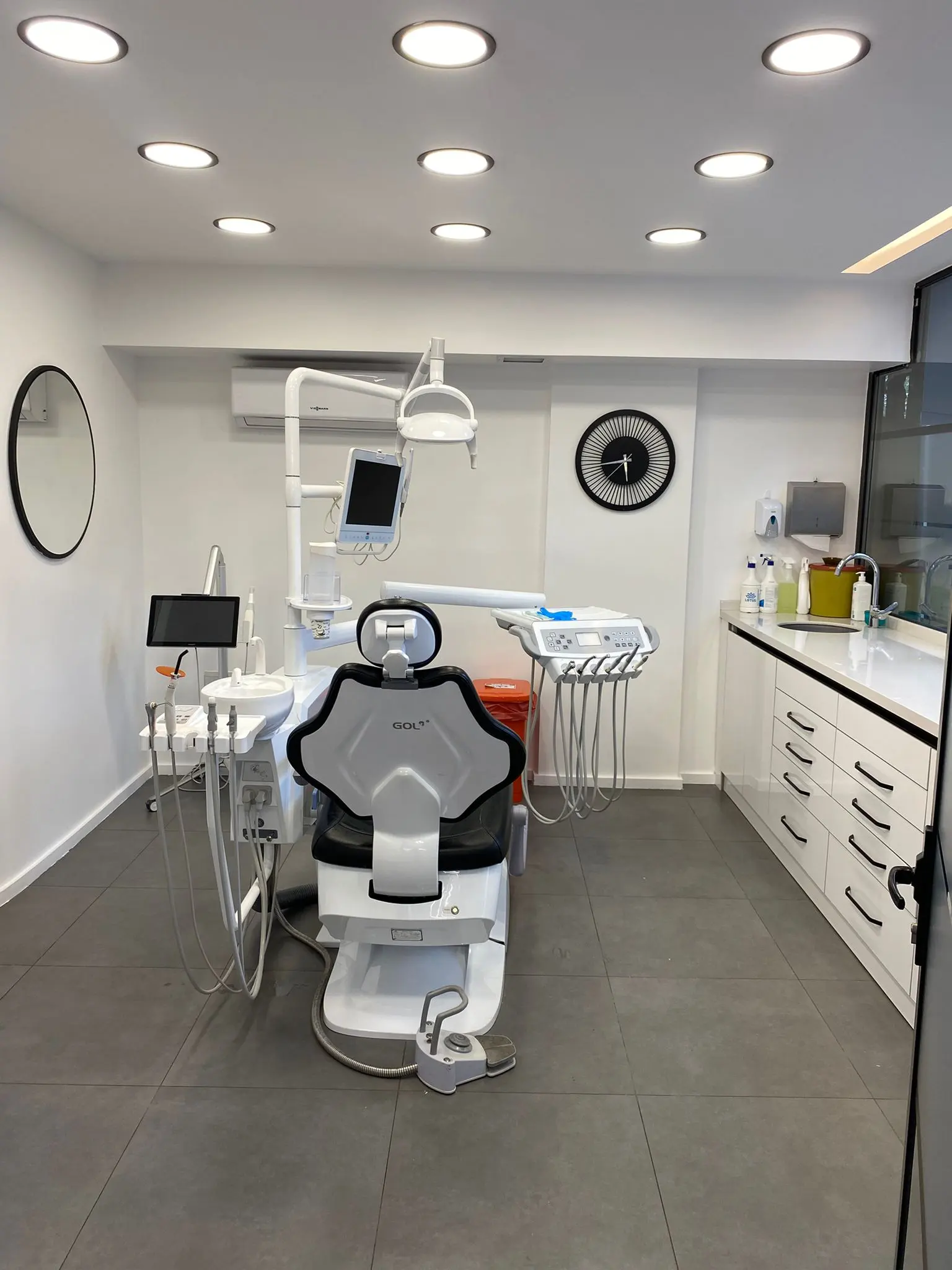 Clinic-provided photograph of NSA Optima Dental Clinic