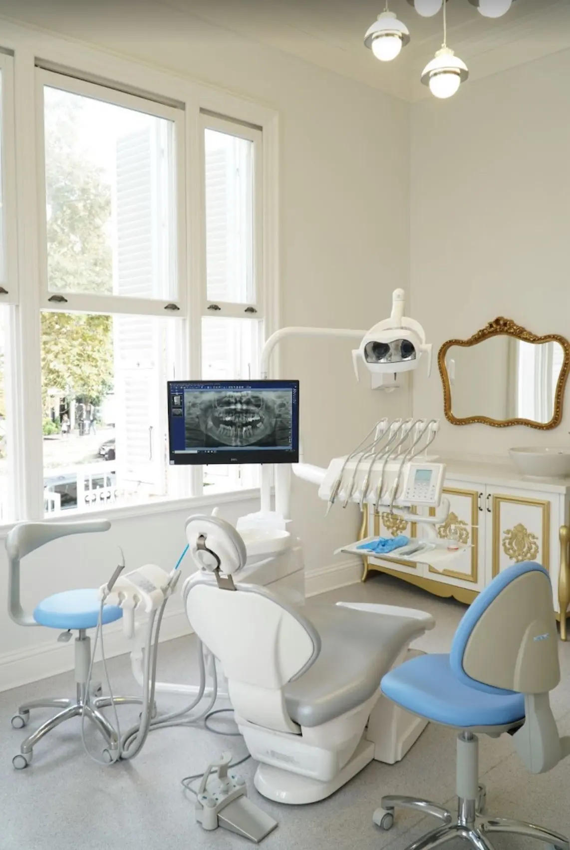 Clinic-provided photograph of Avrupa Acıbadem Dental Clinic