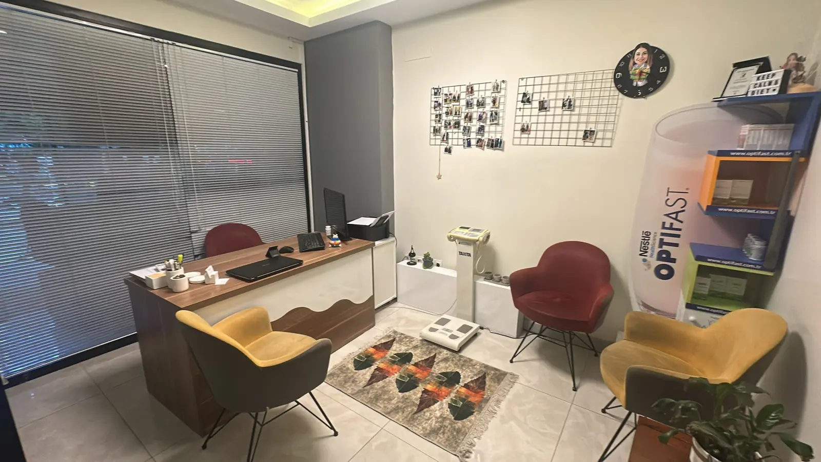 Clinic-provided photograph of Dr İbrahim Gürhan Güngör