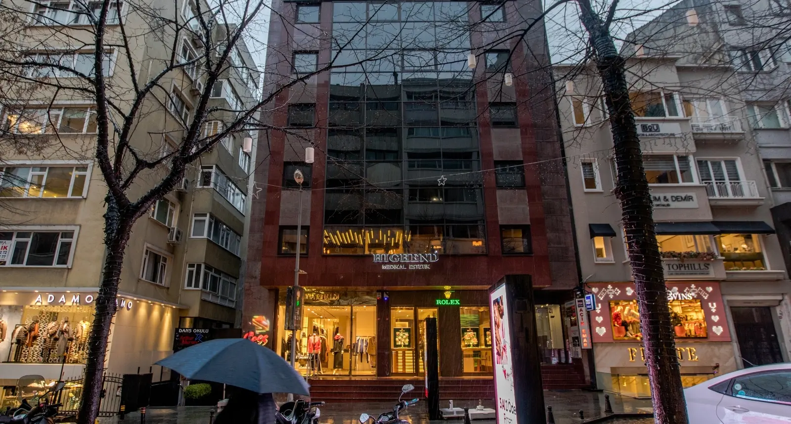 Clinic-provided photograph of Dr Barış Unan