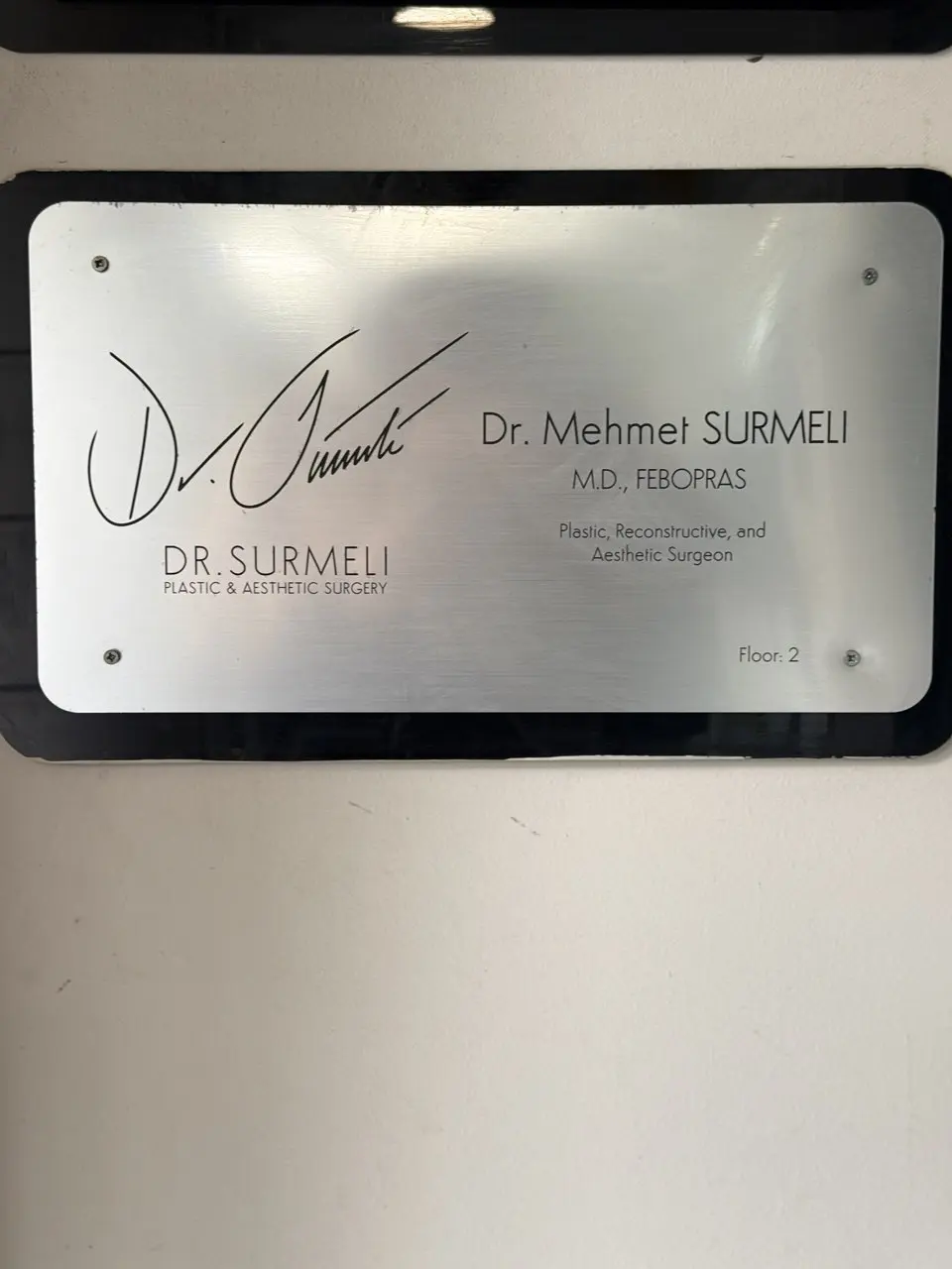 Clinic-provided photograph of Dr Mehmet Sürmeli