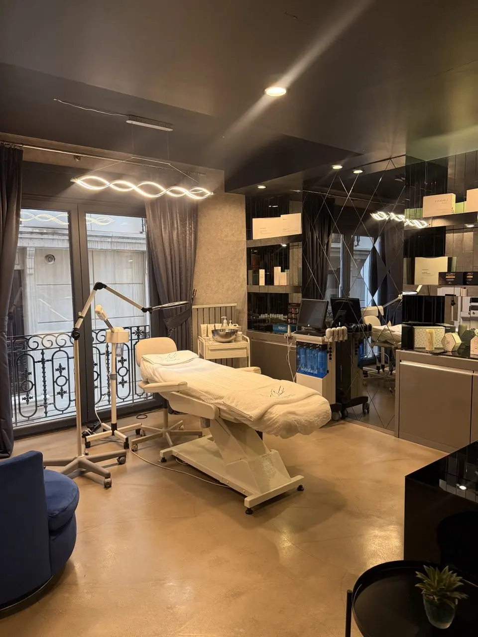 Clinic-provided photograph of Dr Mehmet Sürmeli