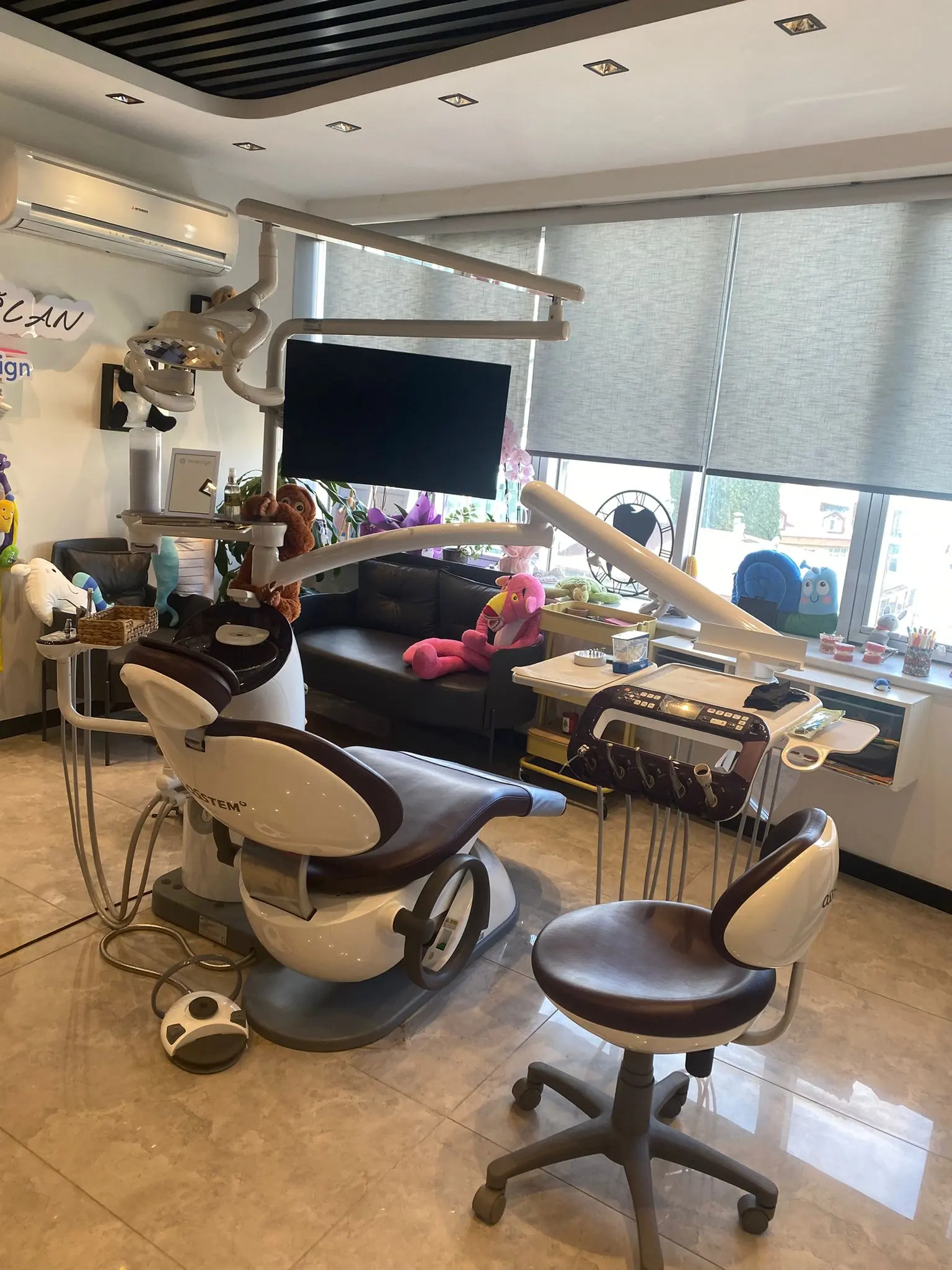 Clinic-provided photograph of Gençoğlan Dental Clinic