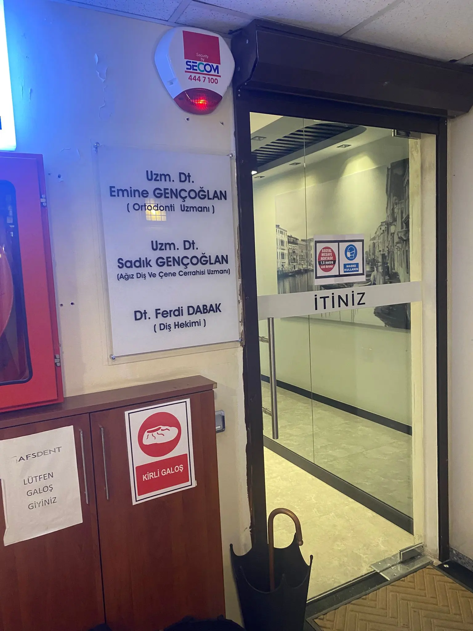 Clinic-provided photograph of Gençoğlan Dental Clinic