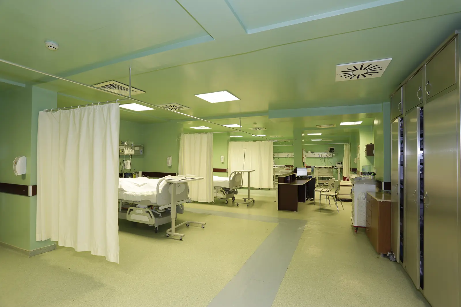 Clinic-provided photograph of İzan Hospital