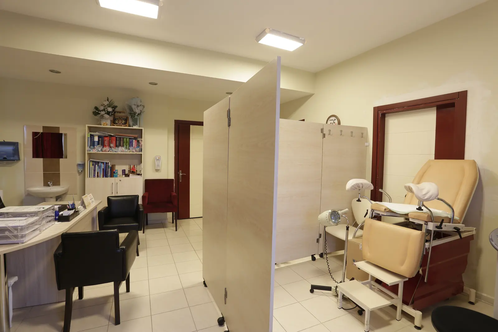 Clinic-provided photograph of İzan Hospital