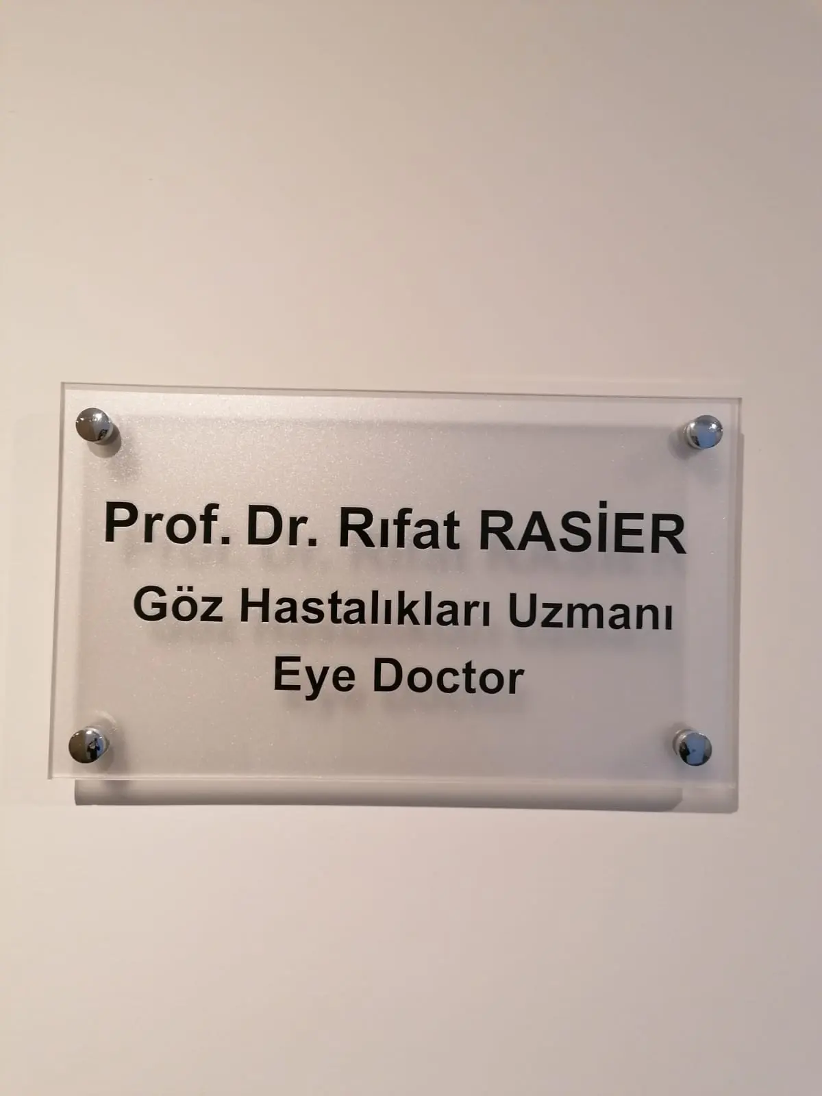 Clinic-provided photograph of Prof. Dr Rıfat Rasier