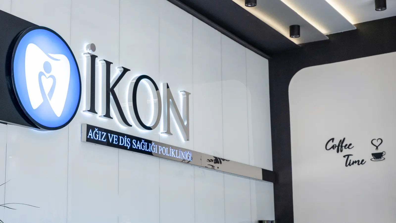 Von der Klinik bereitgestelltes Foto von İkon Zahnklinik