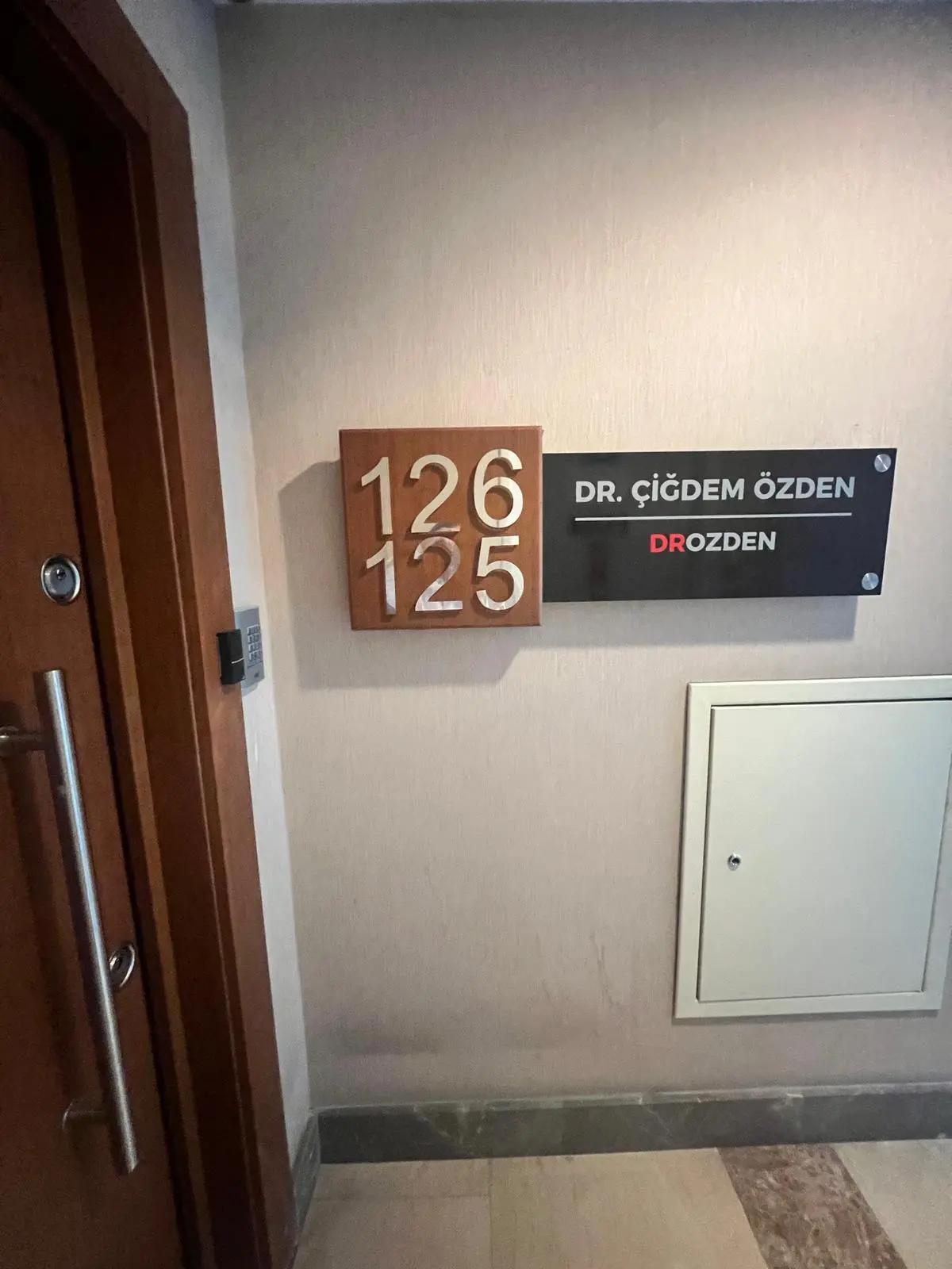 Clinic-provided photograph of Dr Çiğdem Özden