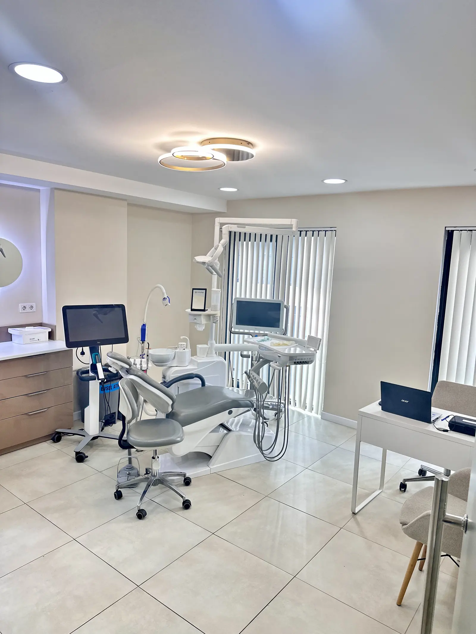 Clinic-provided photograph of Dentzade Dental Clinic