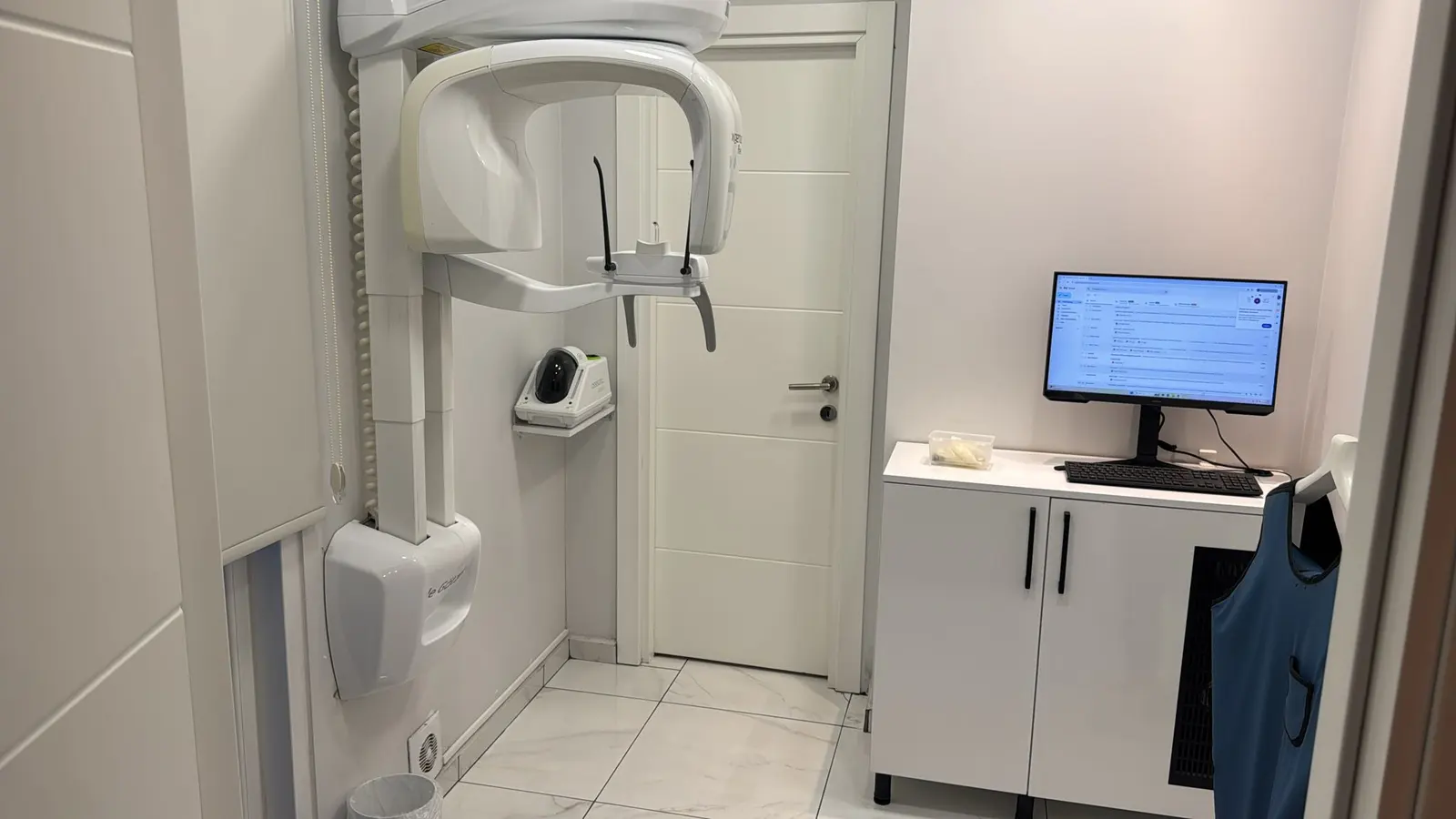 Clinic-provided photograph of Assoc. Prof. Dr Eser Elemek