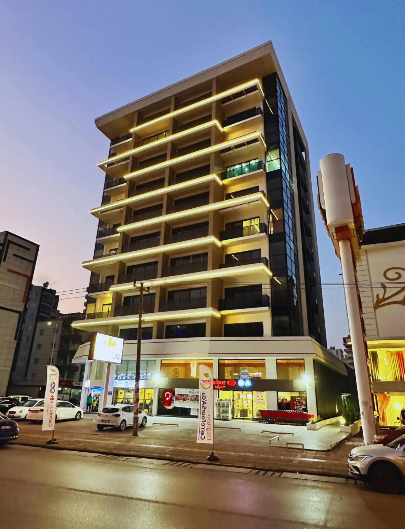 Clinic-provided photograph of Dr Özgür Işık