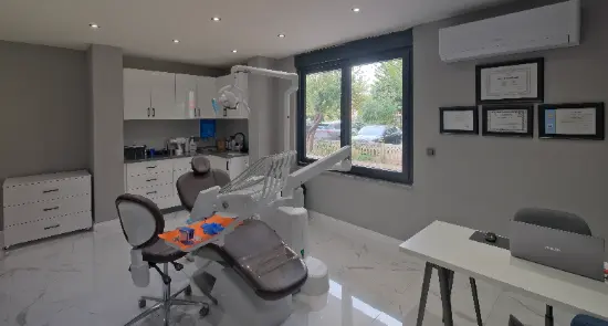 Clinic-provided photograph of Dentalisa Clinic