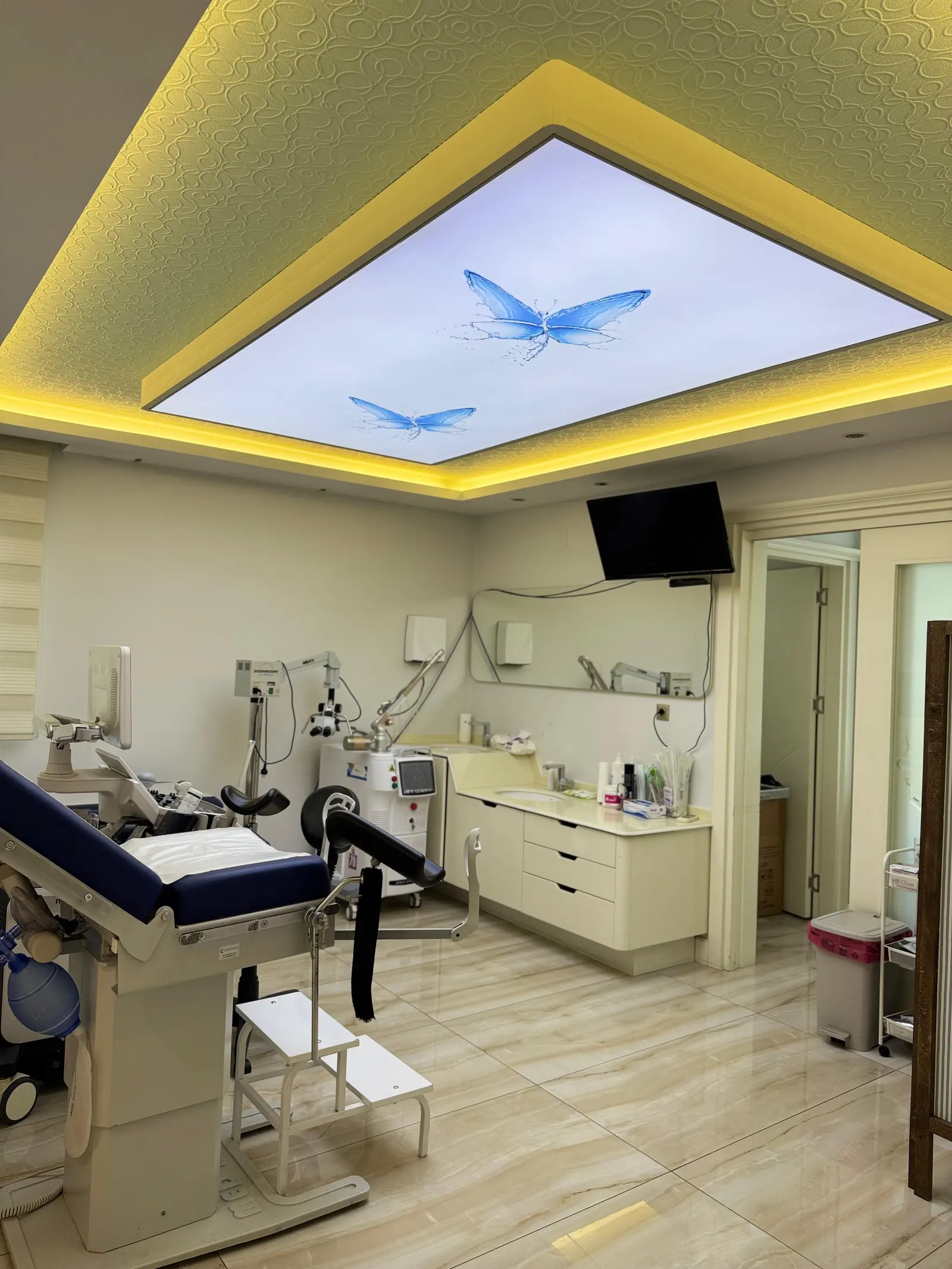 Clinic-provided photograph of Dr Hüseyin Kılıç