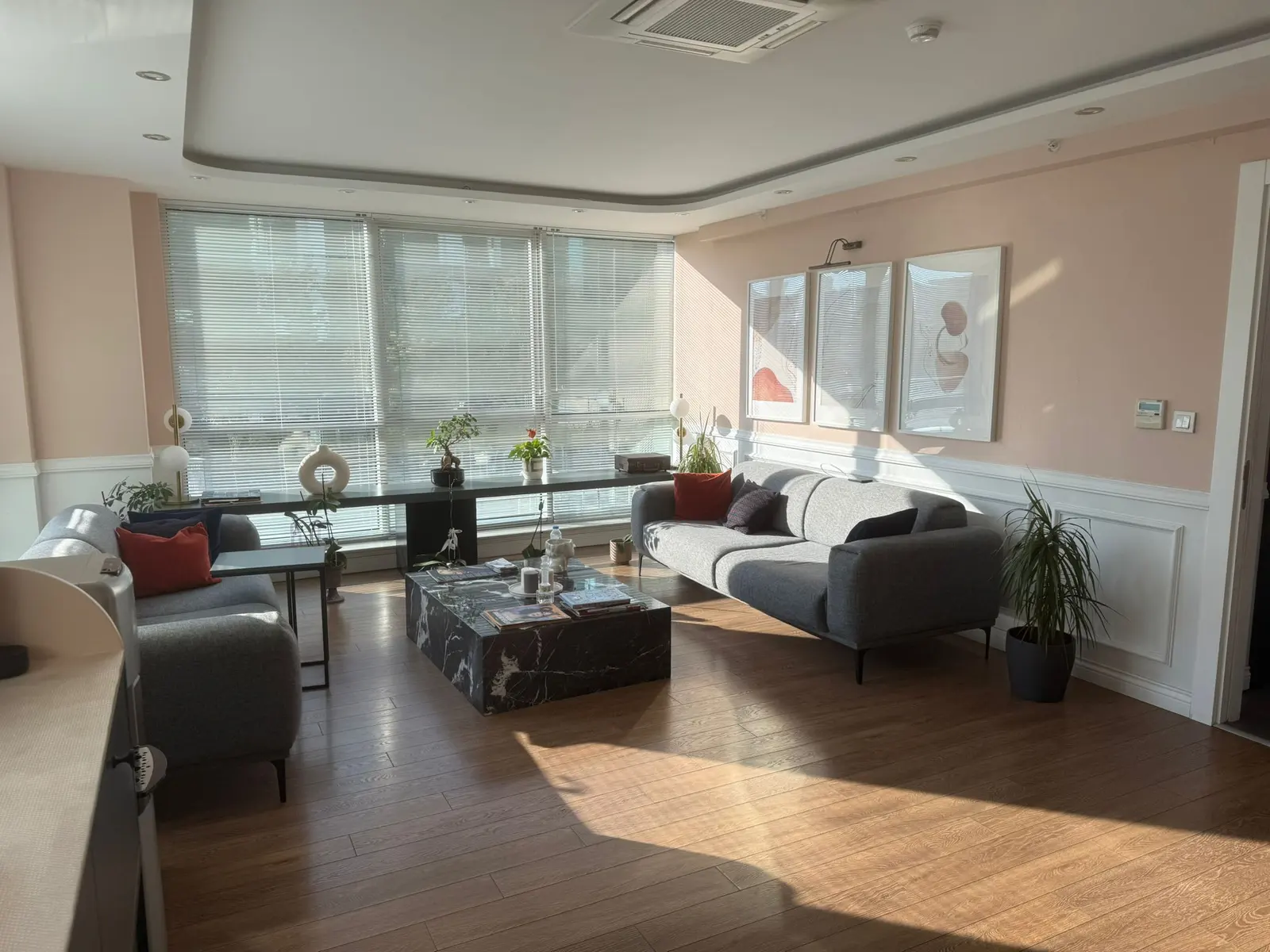 Clinic-provided photograph of Assoc. Prof. Dr Ulaş Solmaz