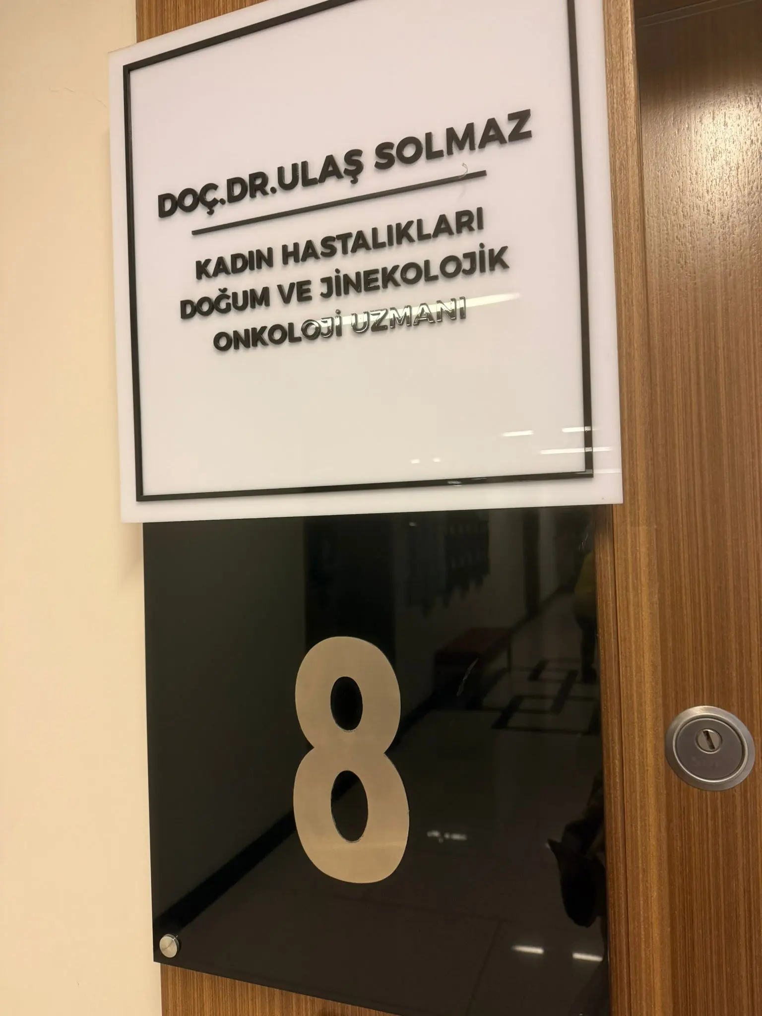 Clinic-provided photograph of Assoc. Prof. Dr Ulaş Solmaz