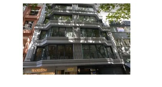 Clinic-provided photograph of Dr Gülçin Akarsu Kaya