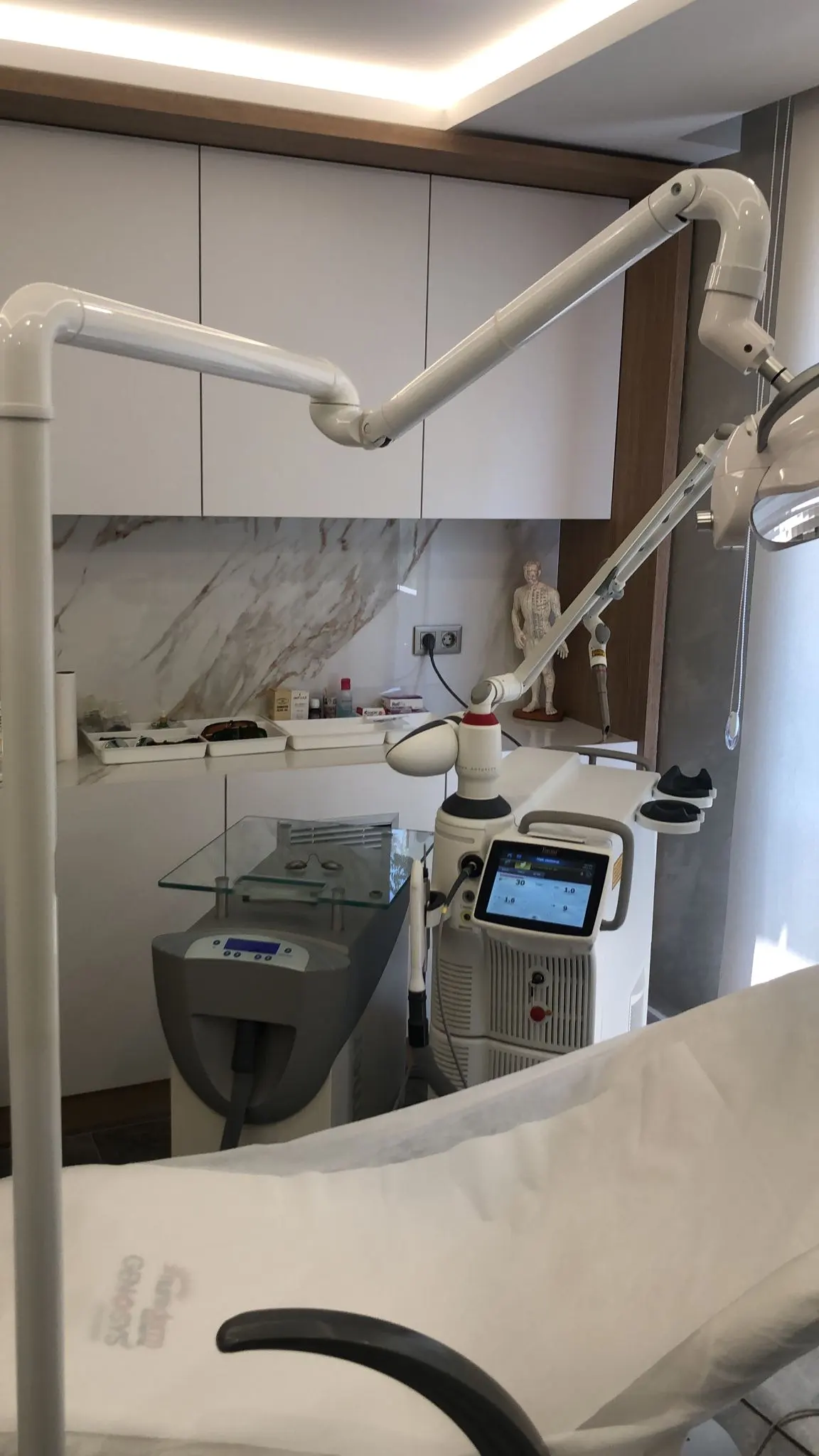 Clinic-provided photograph of Dr Filiz Özgür Çavuş
