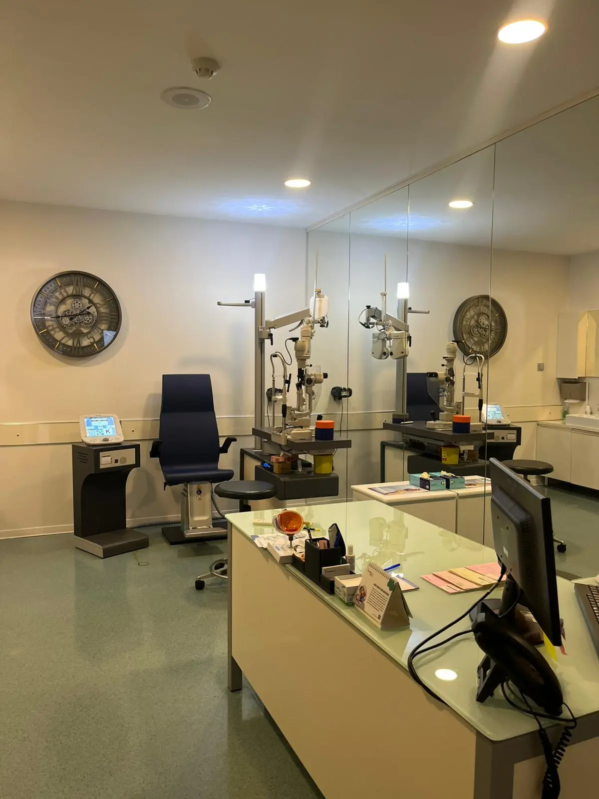 Clinic-provided photograph of Istanbul Eye Hospital