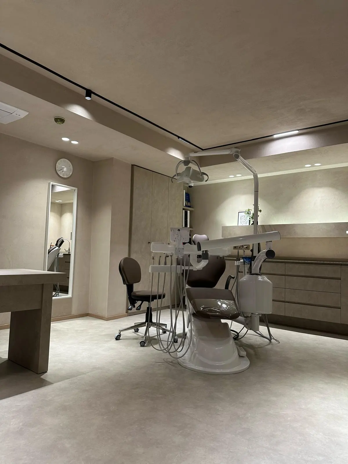 Clinic-provided photograph of Dr Fuat Kuram