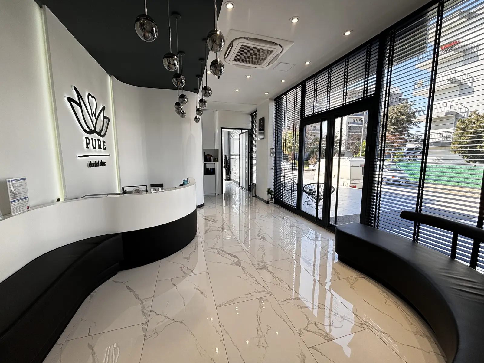 Clinic-provided photograph of Pure Dental Izmir