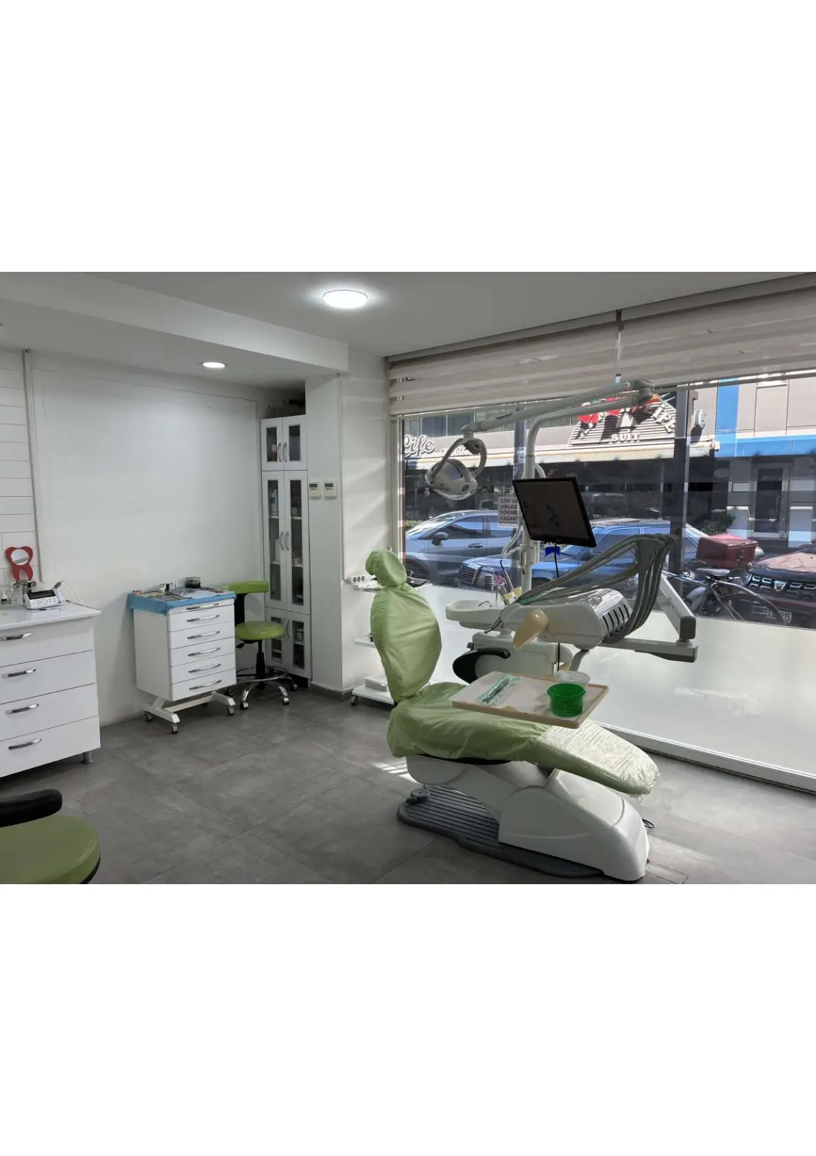 Clinic-provided photograph of Özmarmara Dental Clinic
