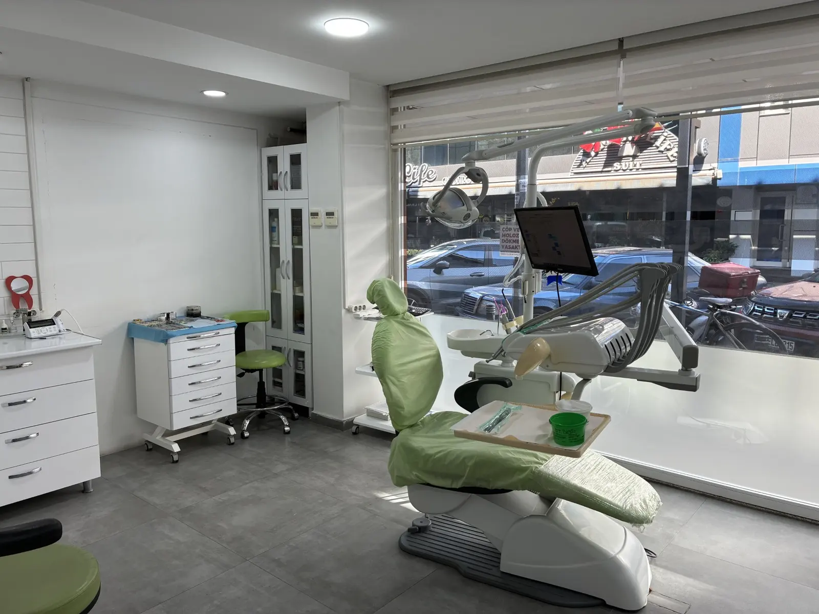 Clinic-provided photograph of Özmarmara Dental Clinic