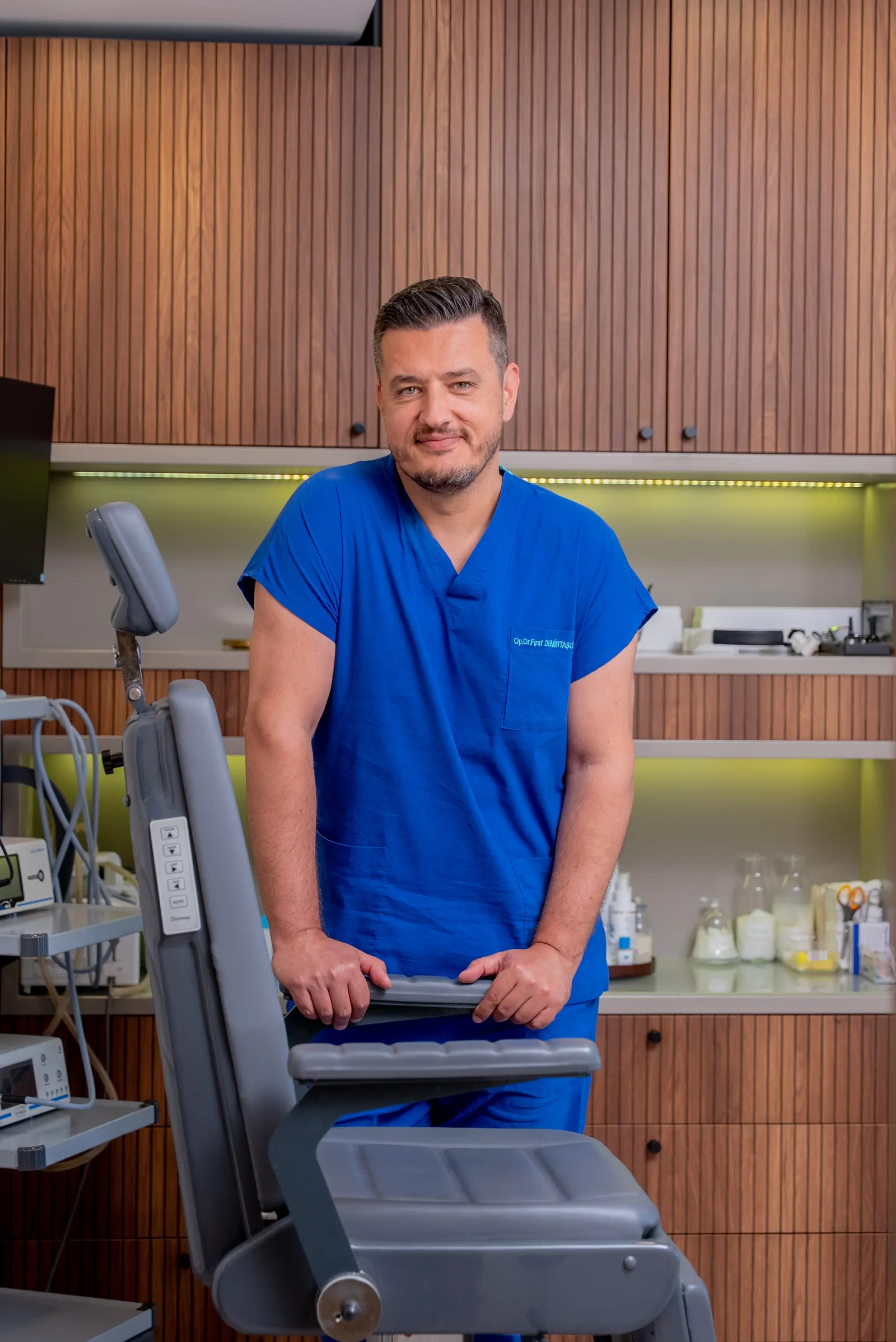 Clinic-provided photograph of Dr Fırat Demirtaşoğlu