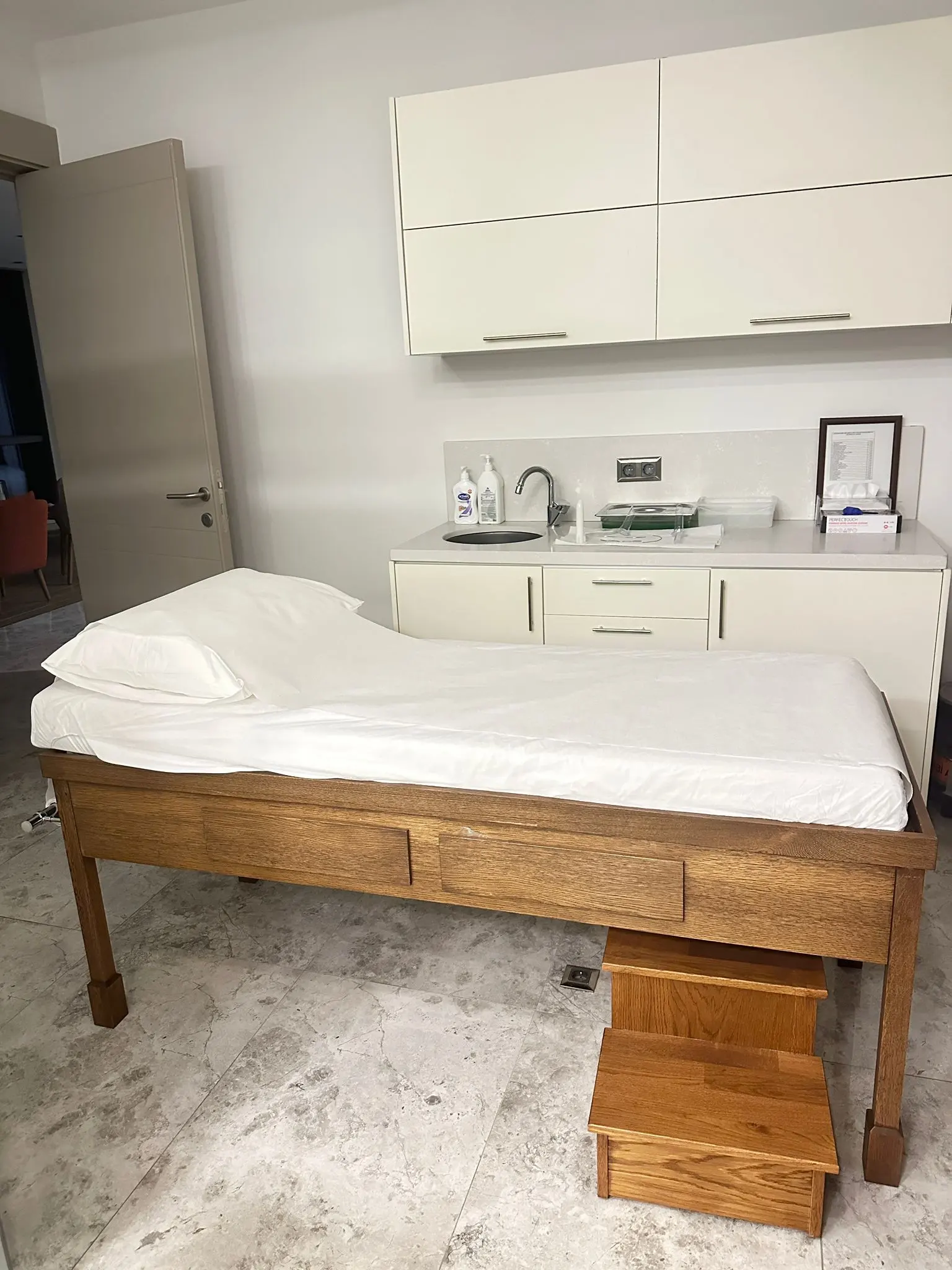 Von der Klinik bereitgestelltes Foto von Prof. Dr. Ökkeş Sezai Leventoğlu