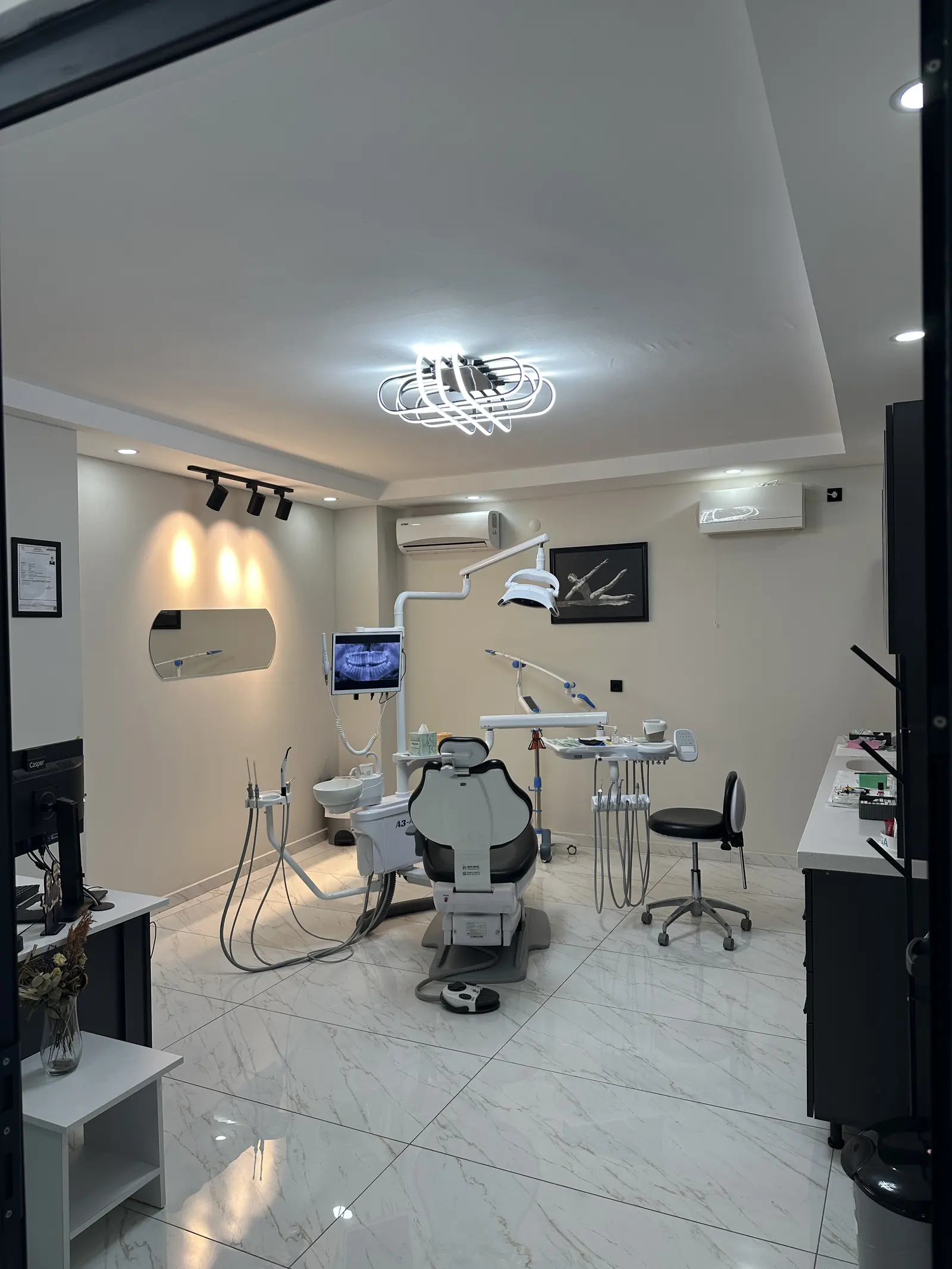 Von der Klinik bereitgestelltes Foto von Dent Adramys