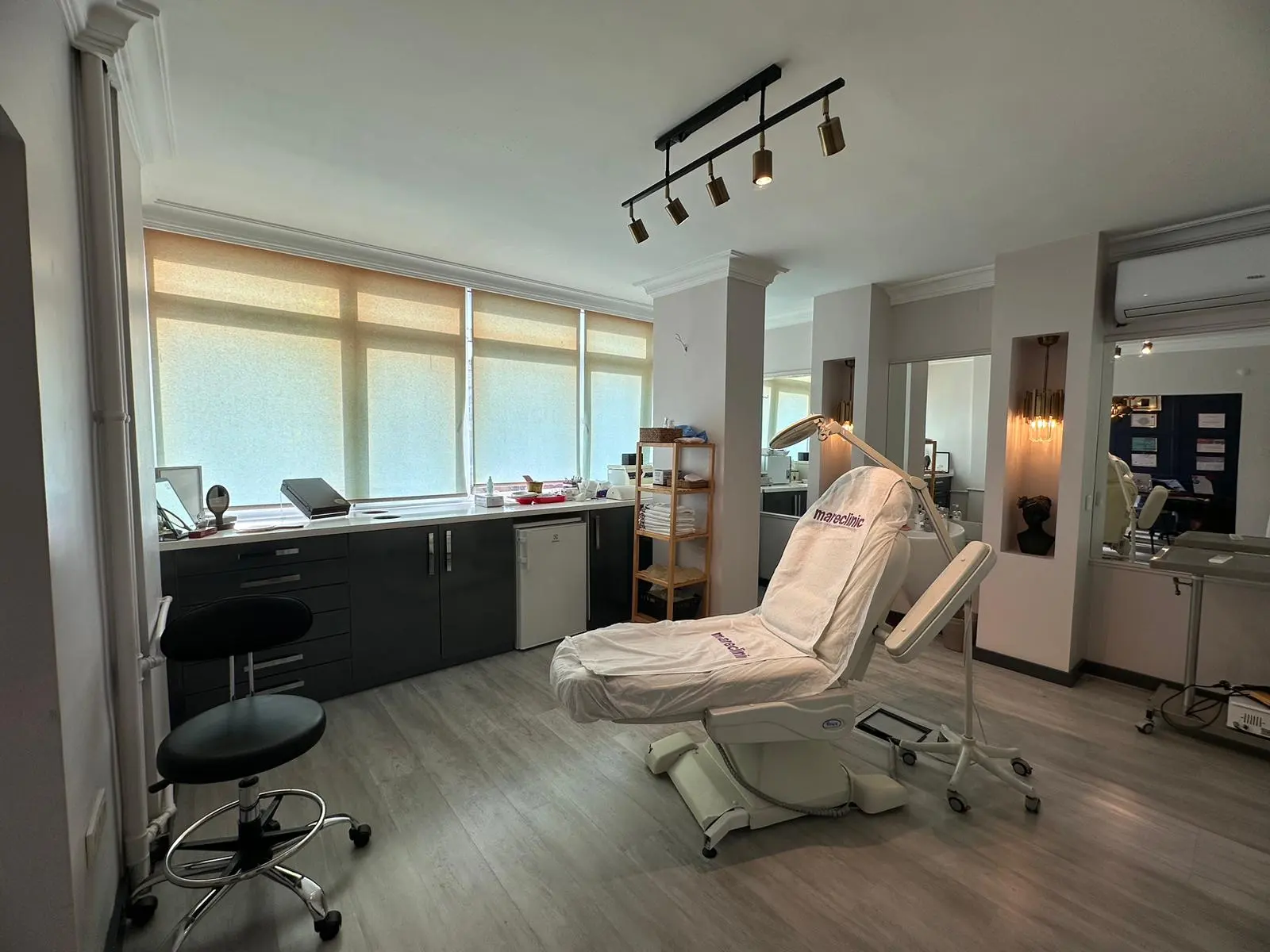 Von der Klinik bereitgestelltes Foto von Dr. Asu Deniz Burhanoğlu