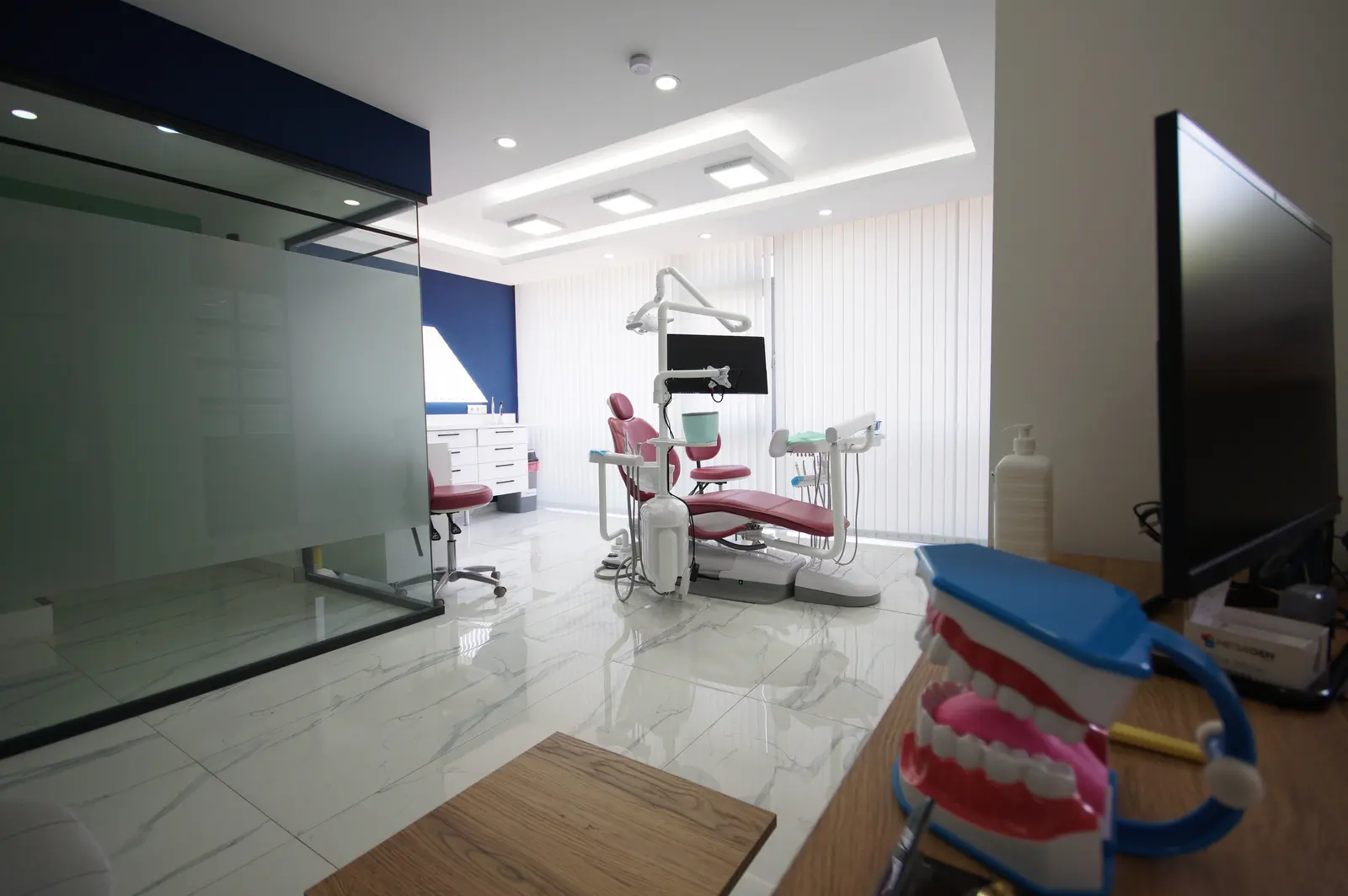 Clinic-provided photograph of Dent Lotus
