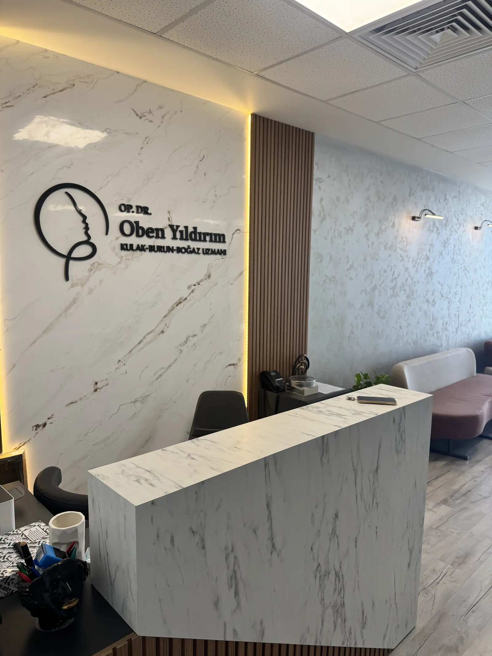 Clinic-provided photograph of Dr Oben Yıldırım