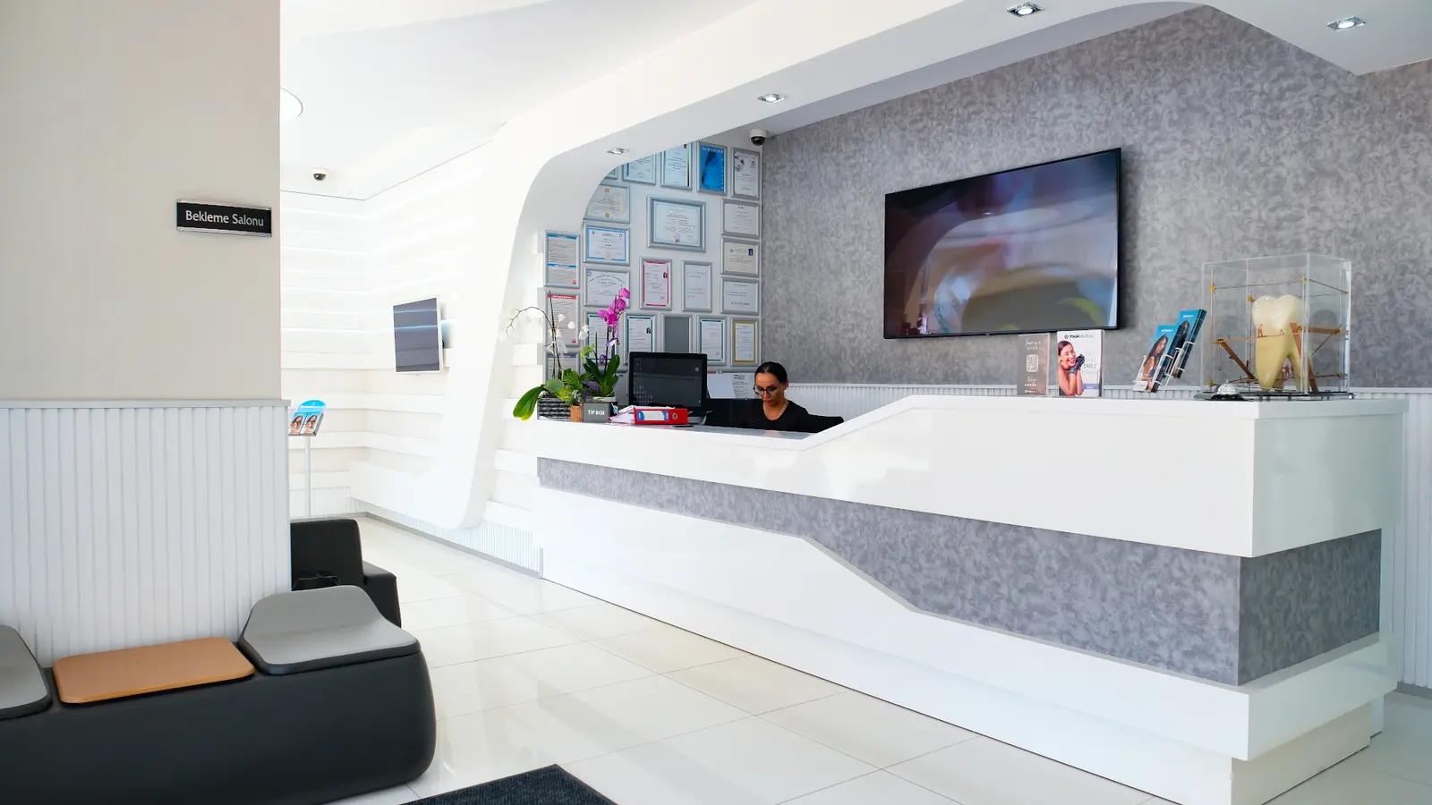 Clinic-provided photograph of Kuşadası Estetik Dental Clinic
