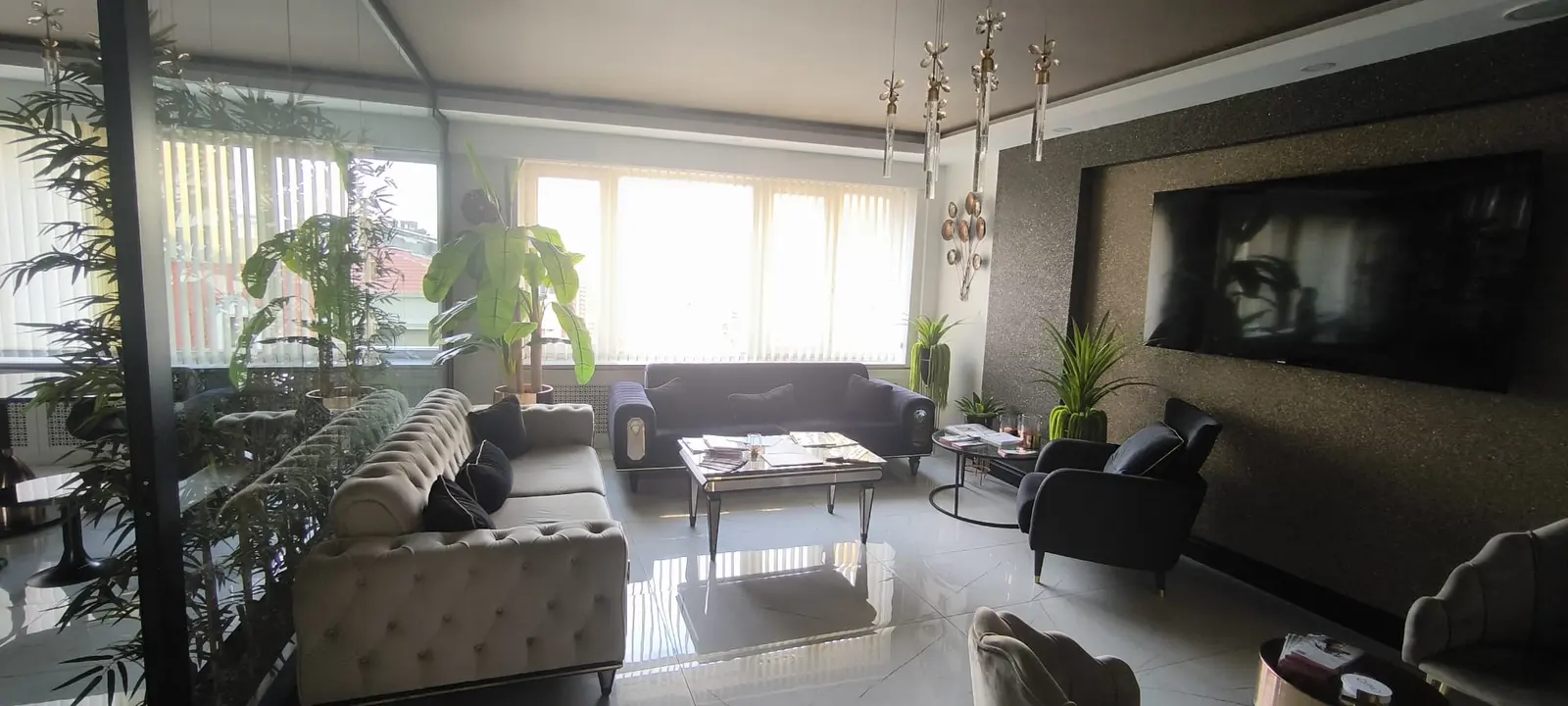 Clinic-provided photograph of Assoc. Prof. Dr Çağlar Helvacıoğlu