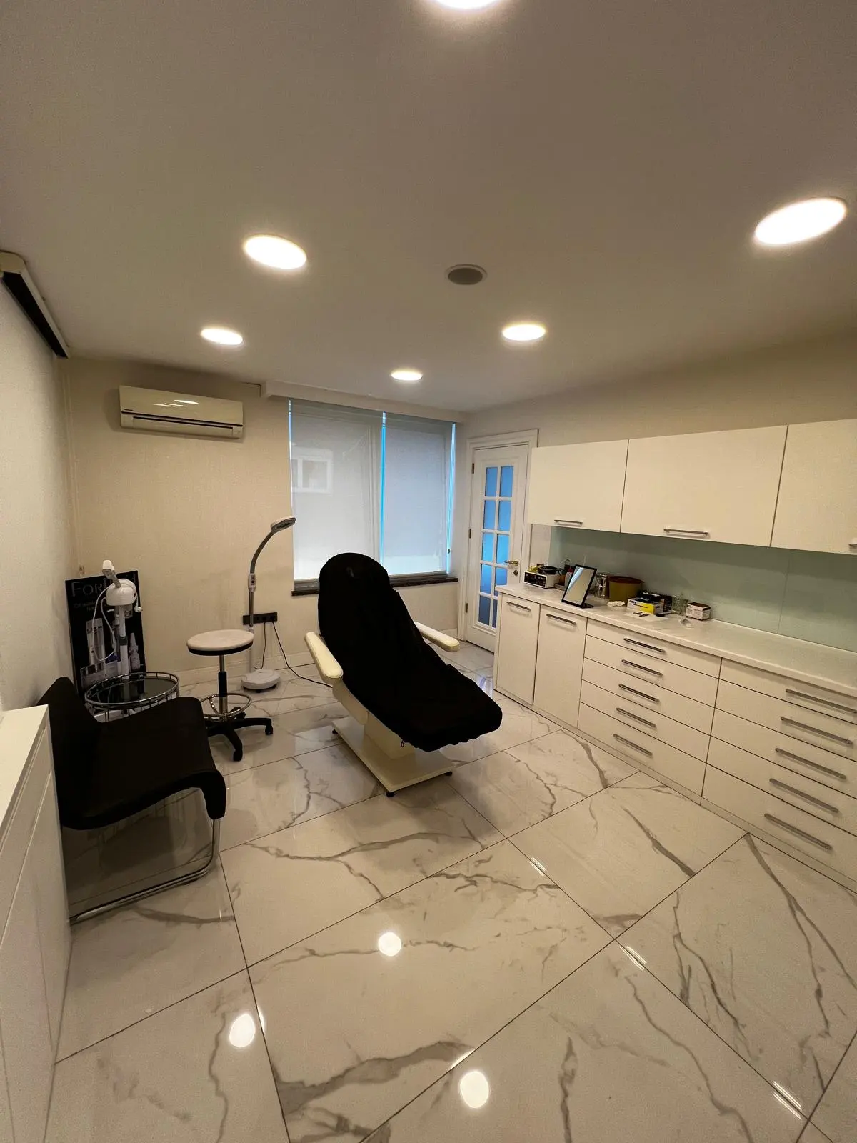 Clinic-provided photograph of Dr Mert Meral