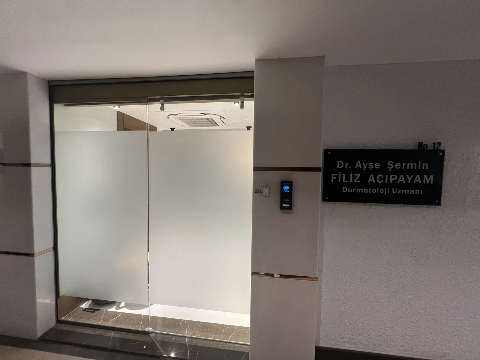 Von der Klinik bereitgestelltes Foto von Dr. Ayşe Şermin Filiz Acıpayam