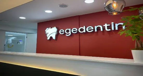 Von der Klinik bereitgestelltes Foto von Egedentin Zahnklinik