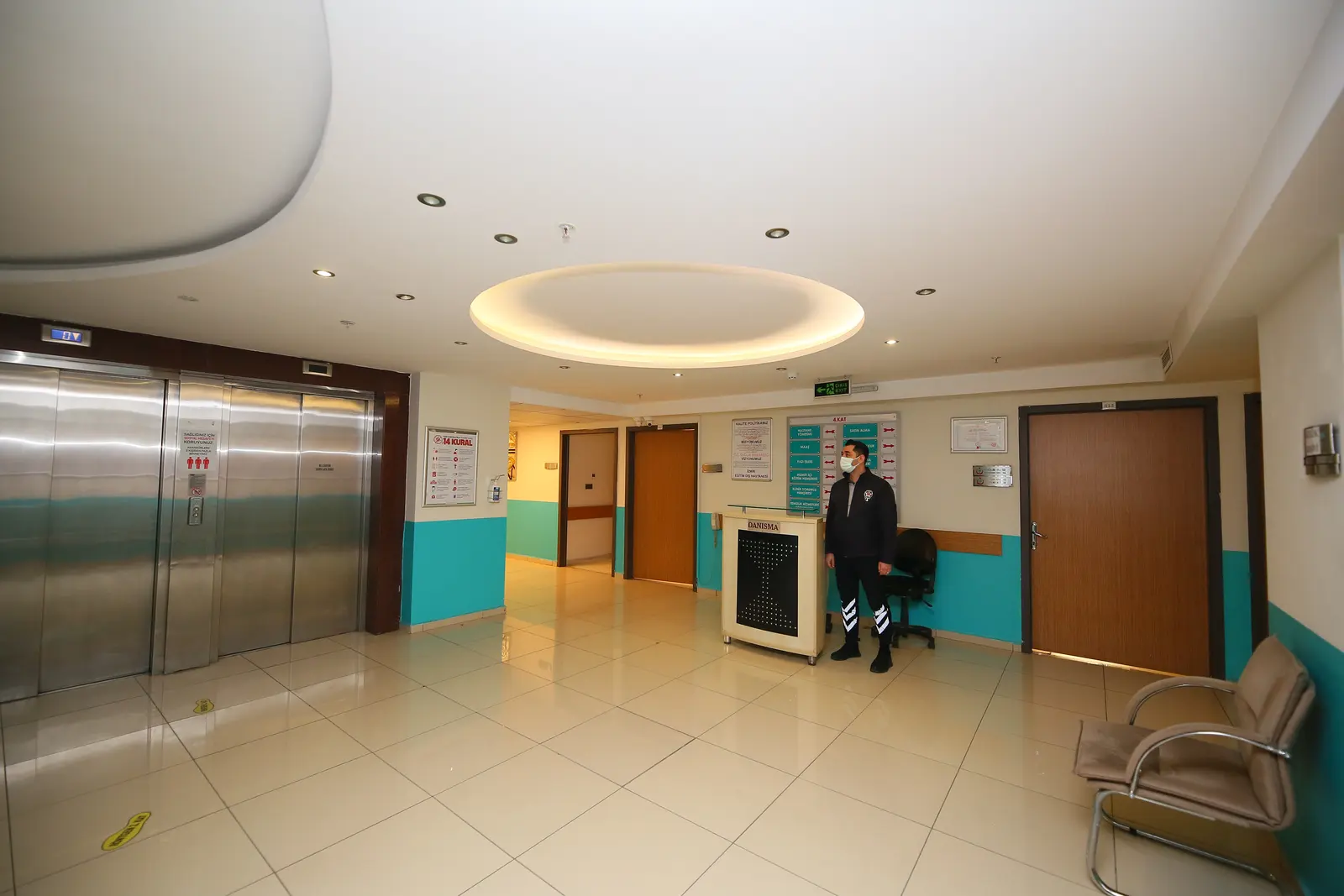 Clinic-provided photograph of Izmir Dental Hospital