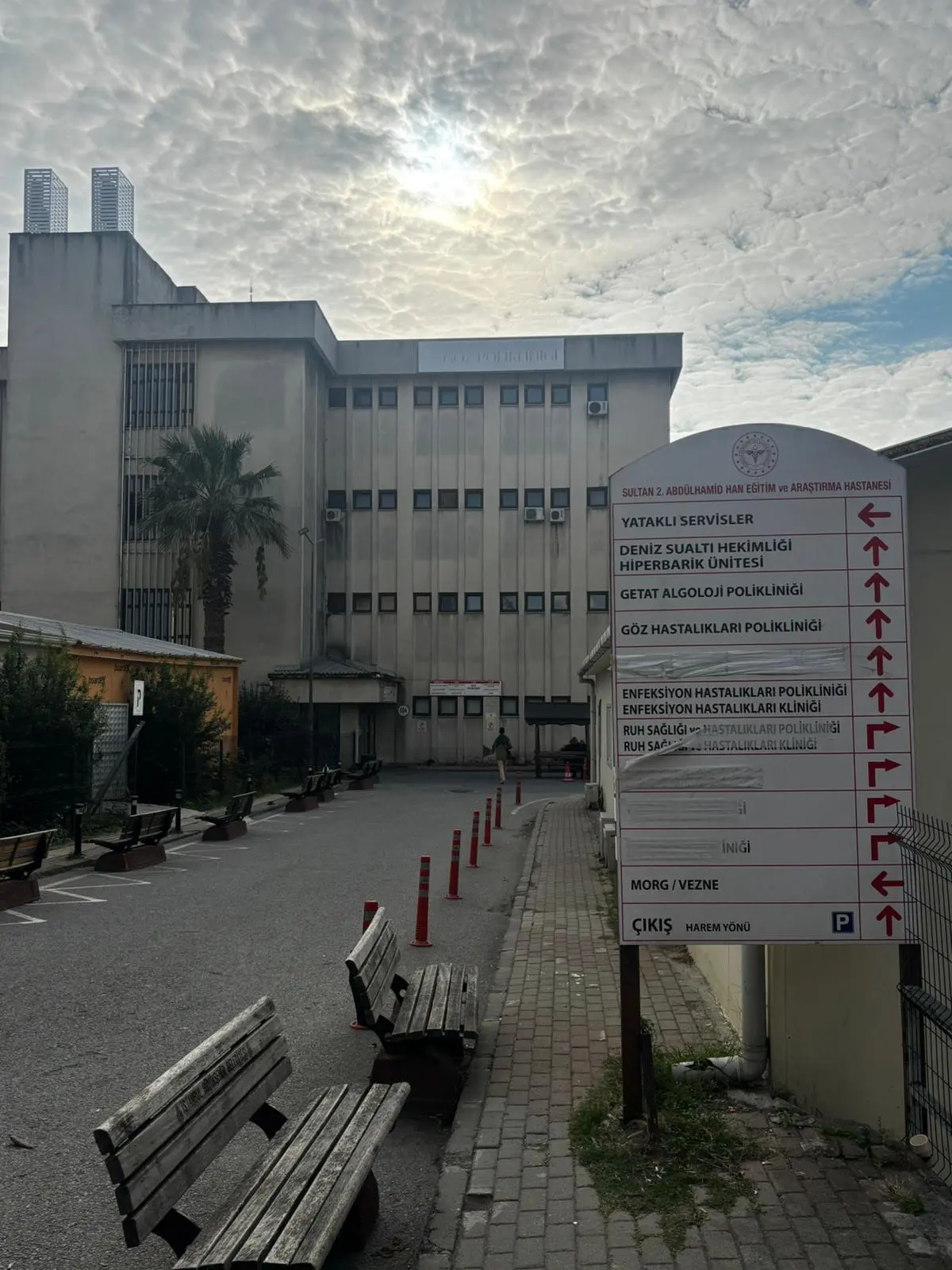 Clinic-provided photograph of Istanbul Sultan 2. Abdülhamit Han Training and Research Hospital