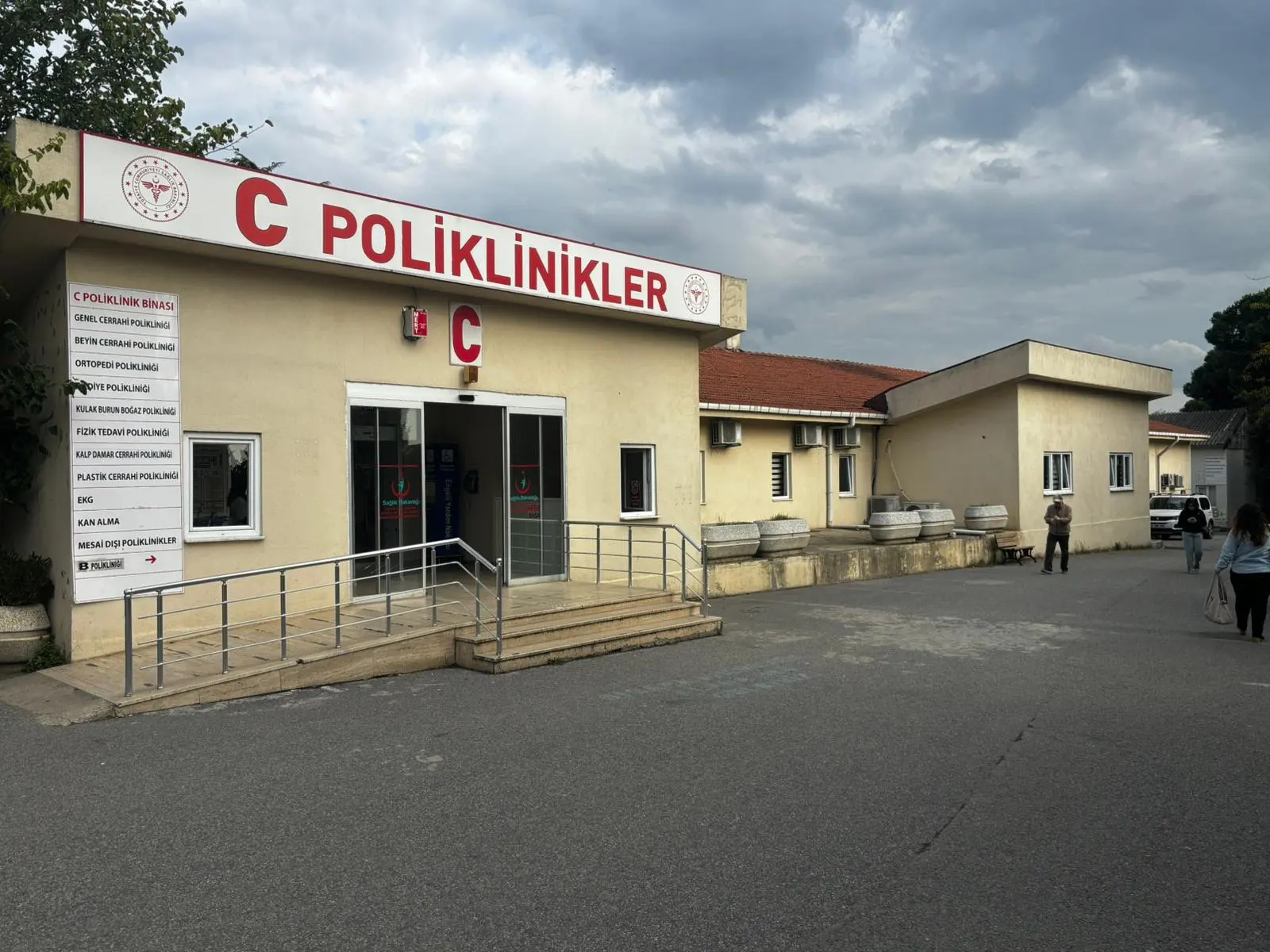 Clinic-provided photograph of Istanbul Sultan 2. Abdülhamit Han Training and Research Hospital
