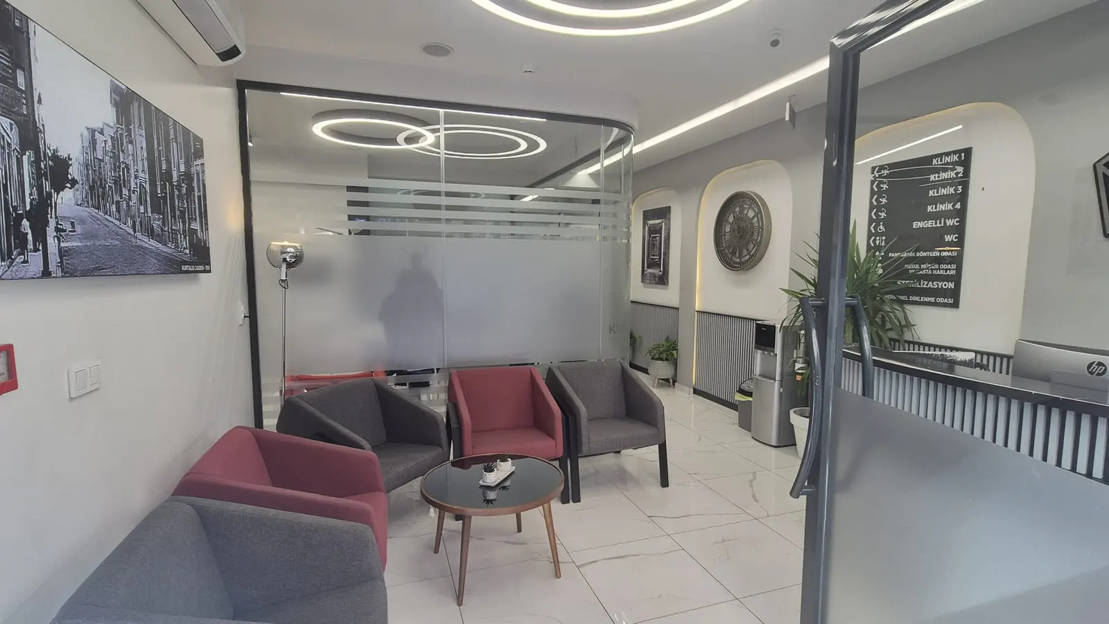Clinic-provided photograph of Cadde Kurtuluş Dental Clinic