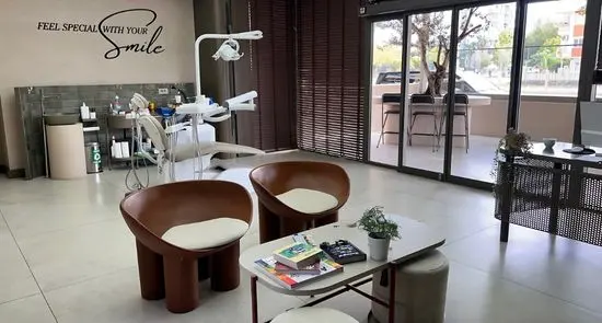 Clinic-provided photograph of Laura Dental Center Turkey