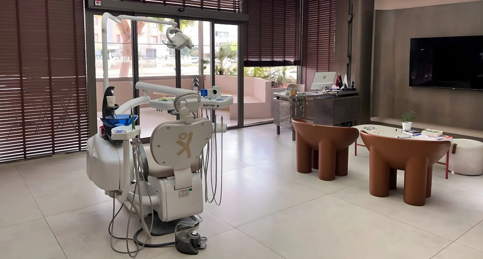 Clinic-provided photograph of Laura Dental Center Turkey