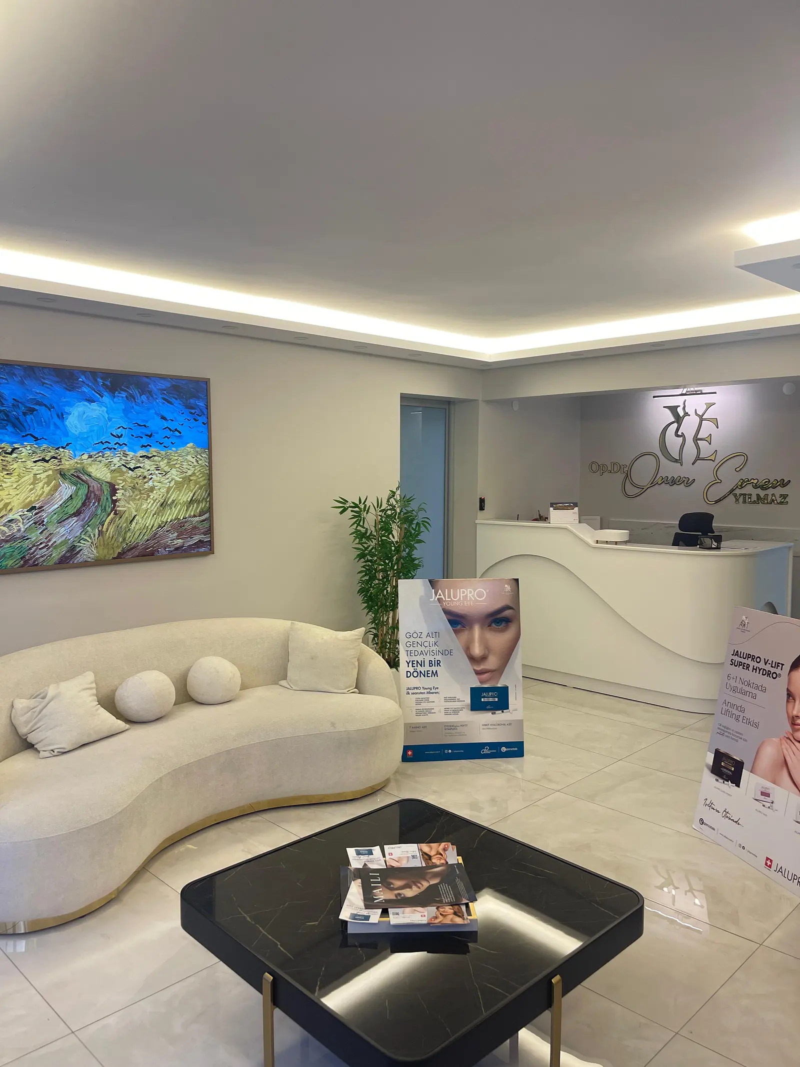 Clinic-provided photograph of Dr Onur Evren Yılmaz