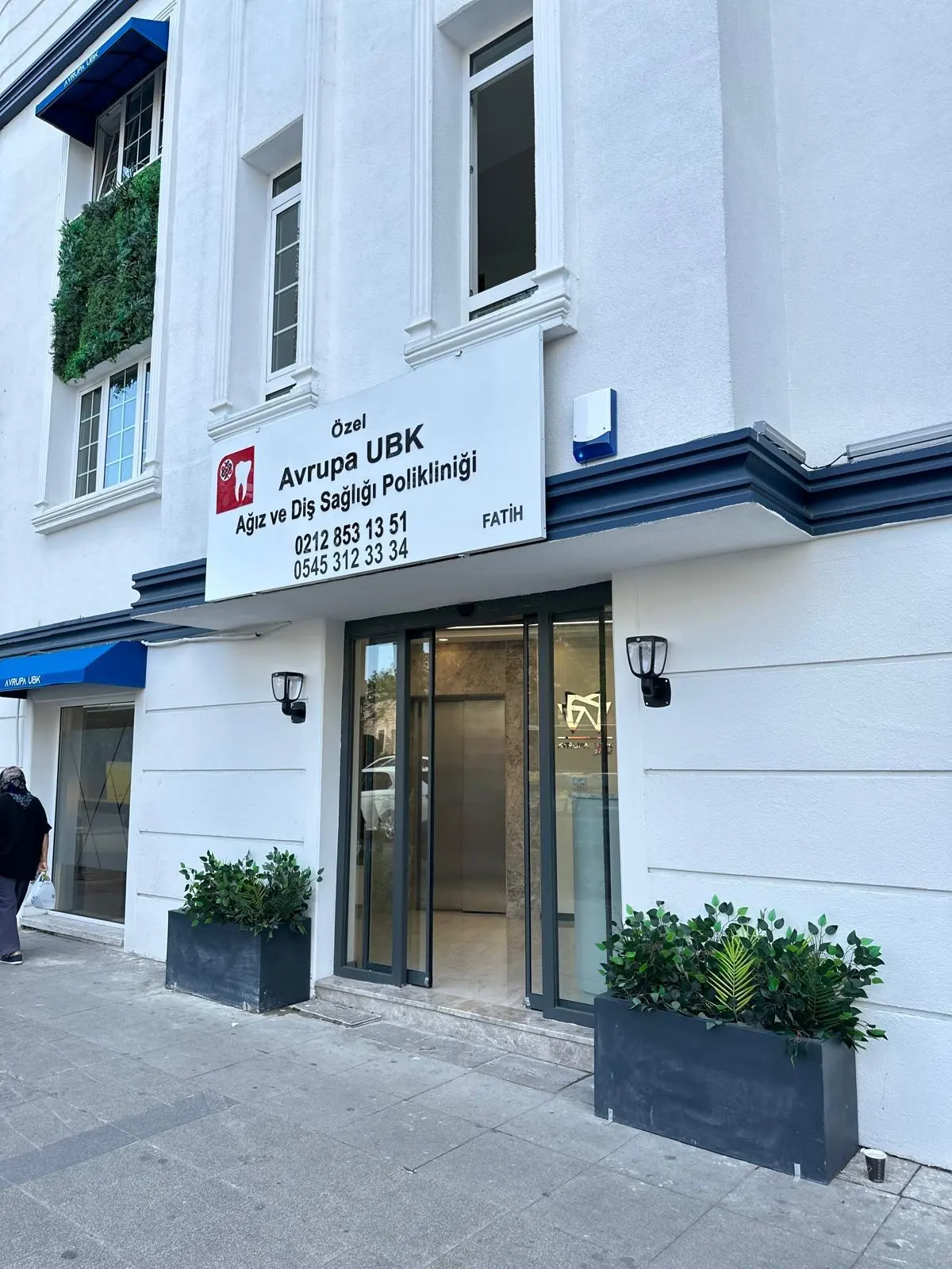Clinic-provided photograph of Avrupa UBK Dental