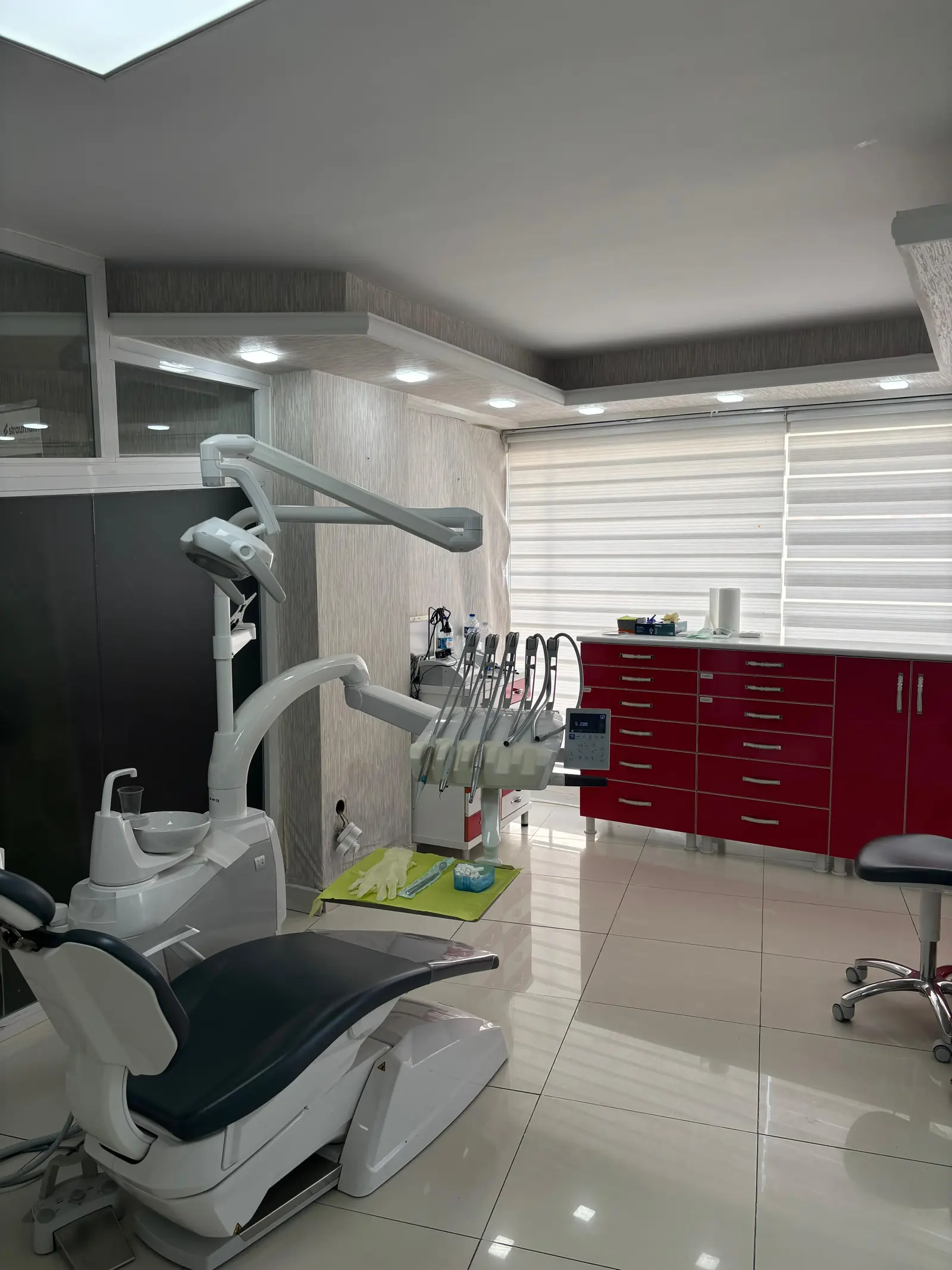 Von der Klinik bereitgestelltes Foto von Özcesu Zahnklinik